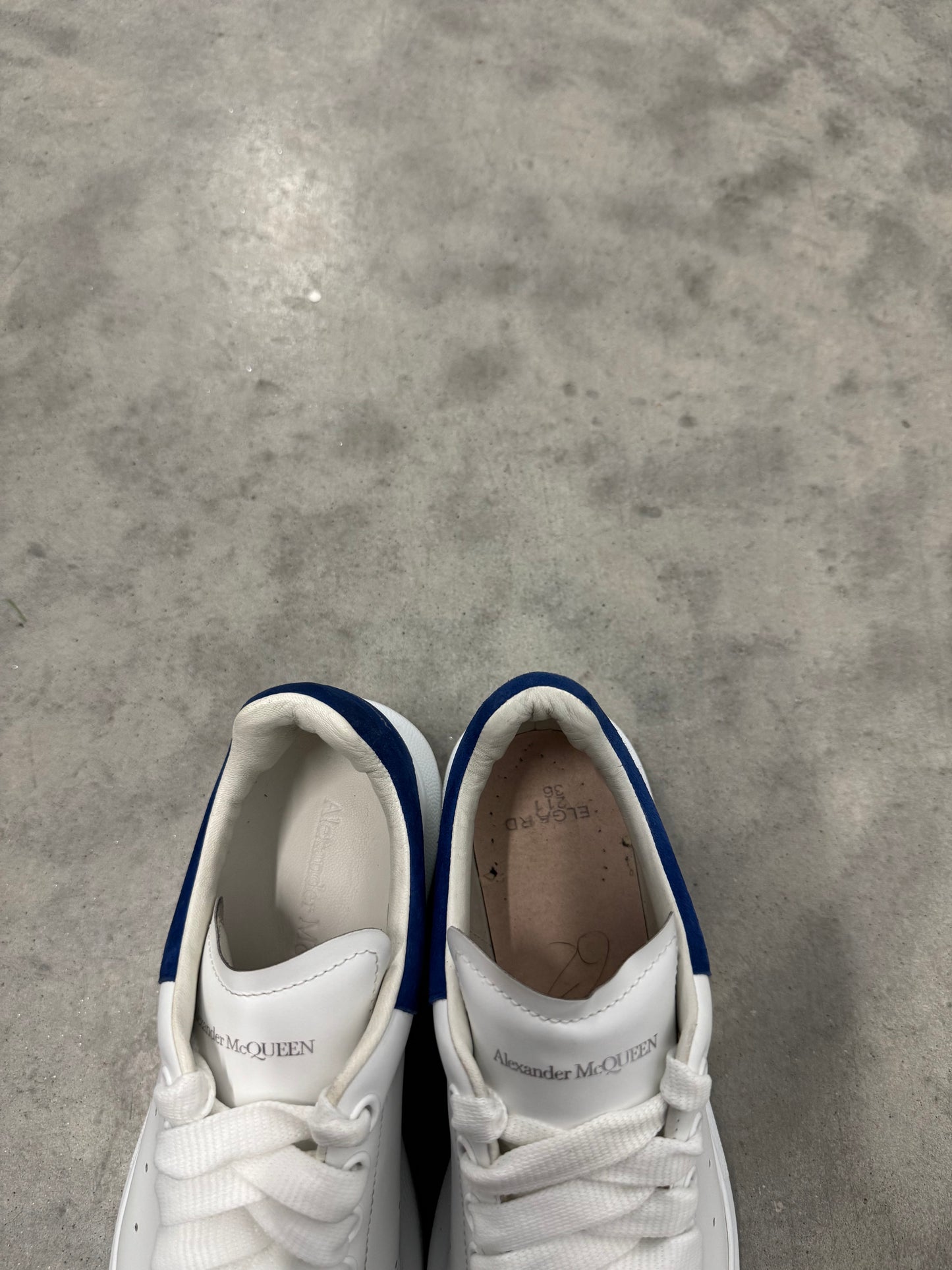 ALEXANDER MCQUEEN OVERSIZED SNEAKER “ White Paris Blue “