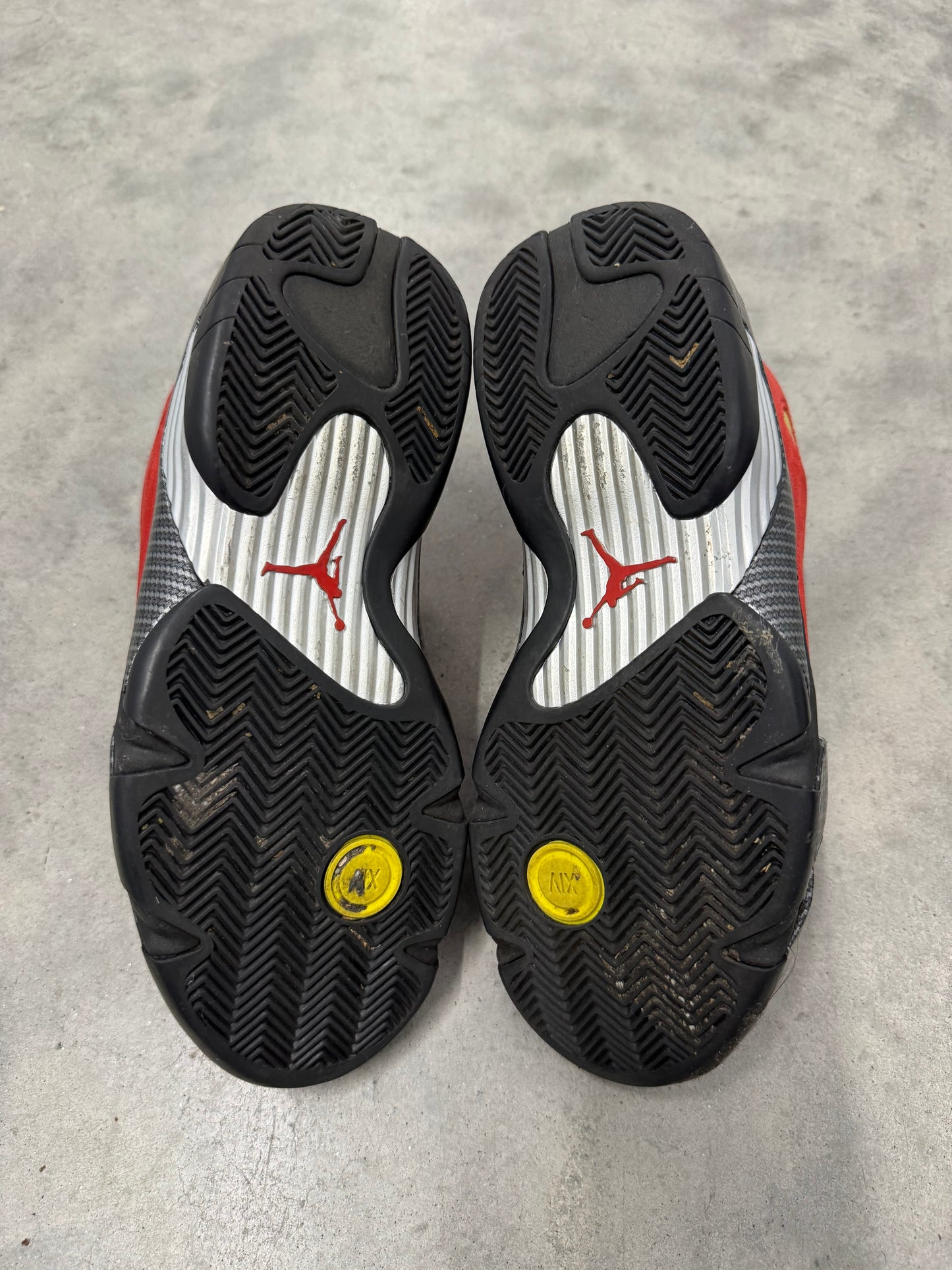 JORDAN 14 “ Ferrari “