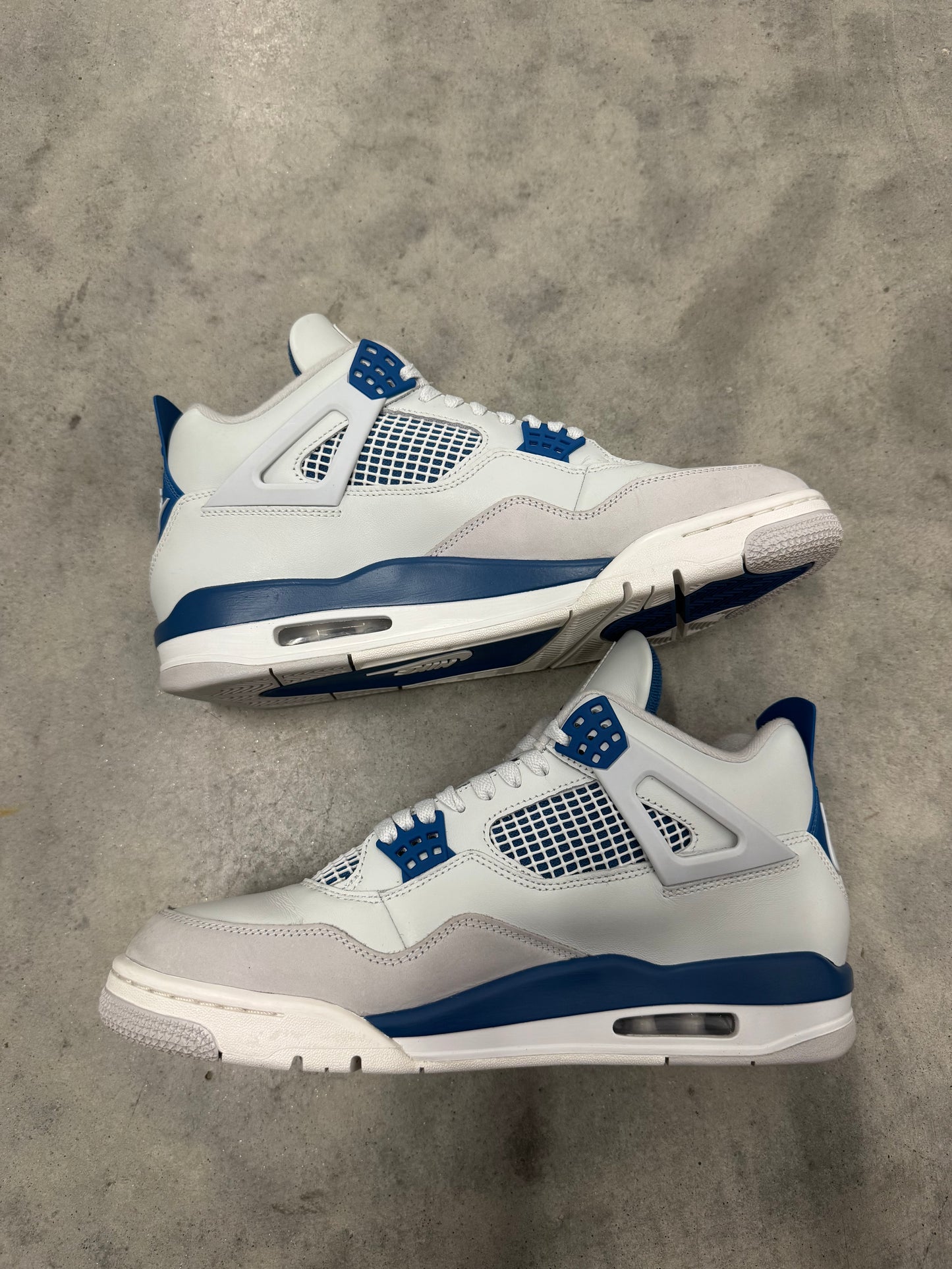JORDAN 4 “ Military Blue “