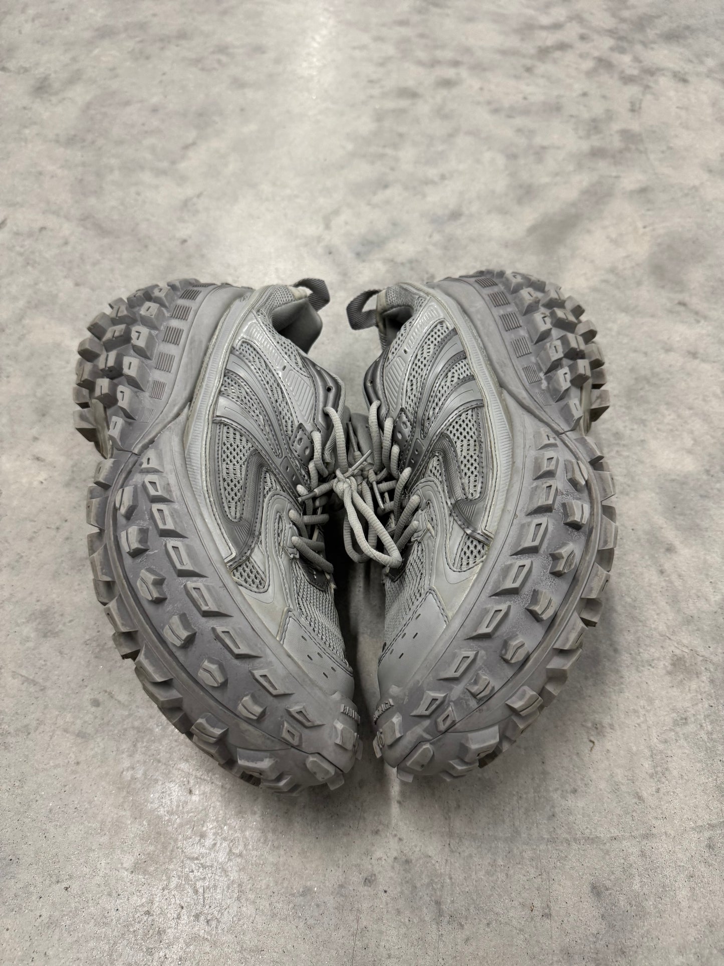 BALENCIAGA DEFENDER SNEAKER “ Grey “