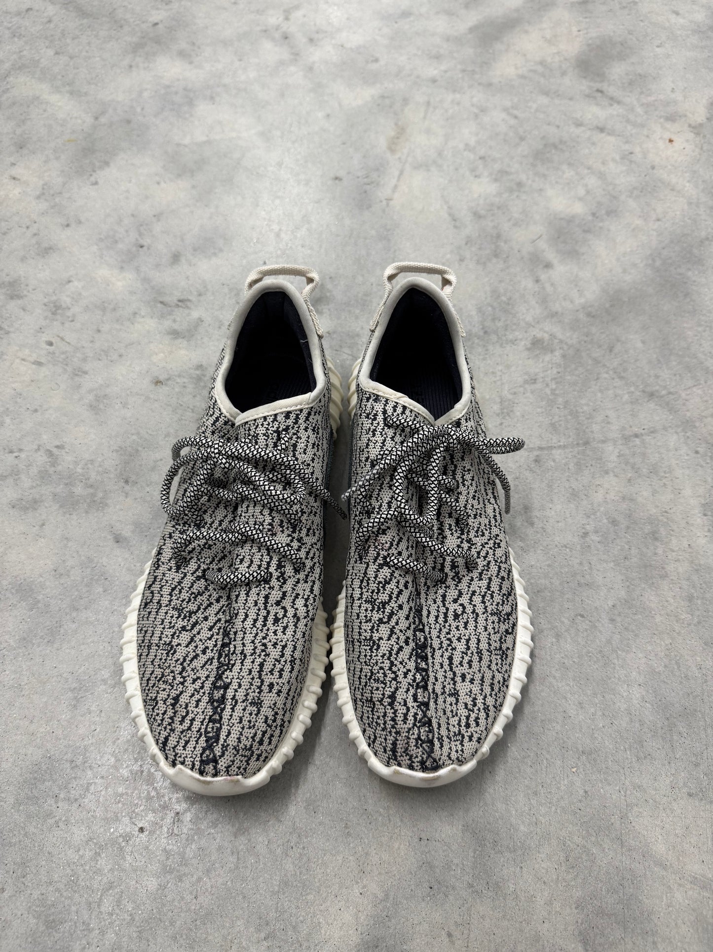 YEEZY BOOST 350 “ Turtle Dove “