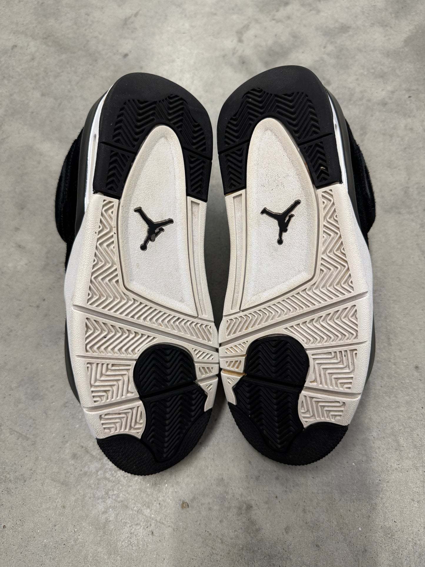 JORDAN 4 “ Royalty “