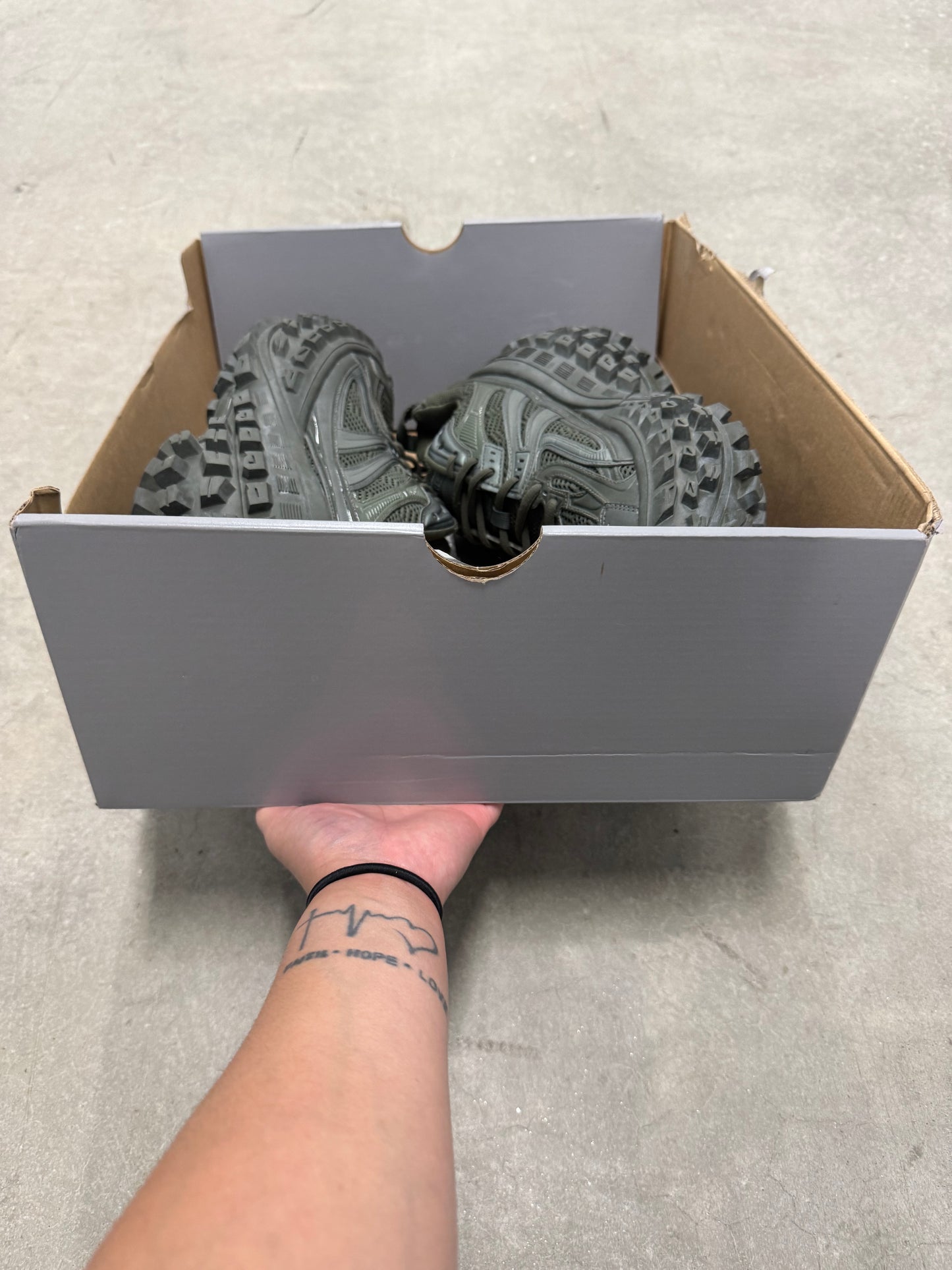 BALENCIAGA BOUNCER “ Green “
