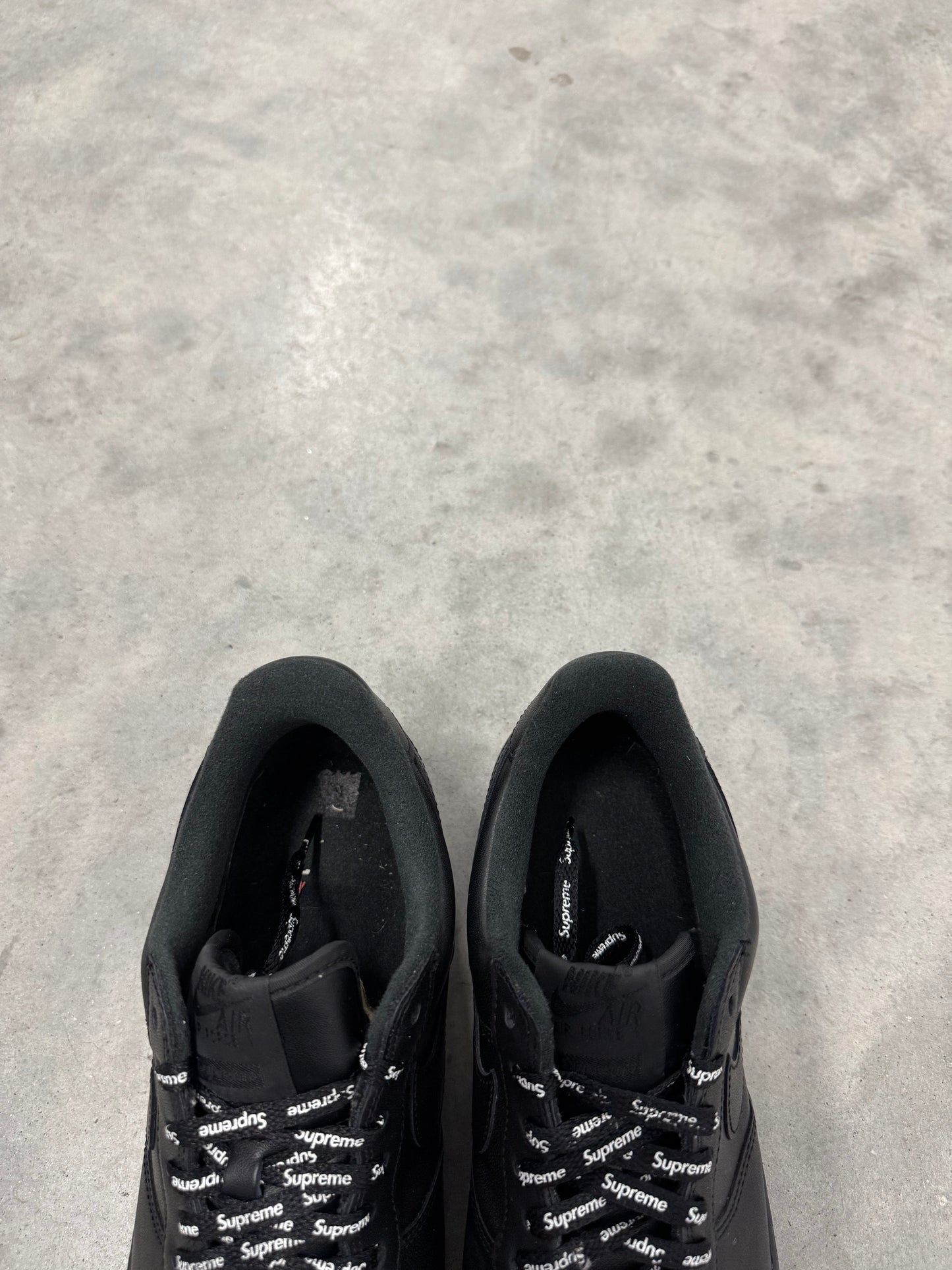 AIR FORCE SUPREME LOW “ Box-Logo Black “