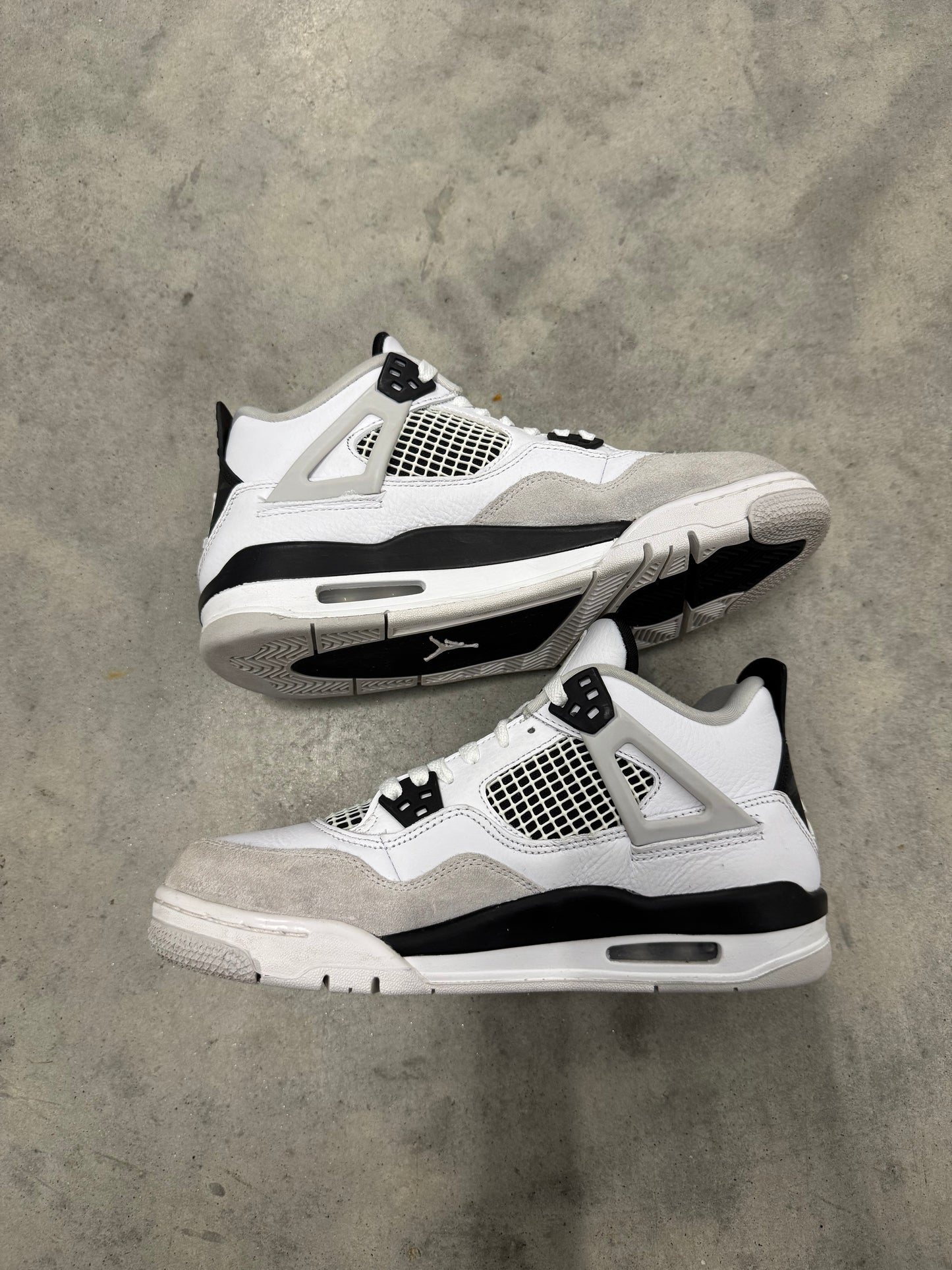 JORDAN 4 “ Military Black “