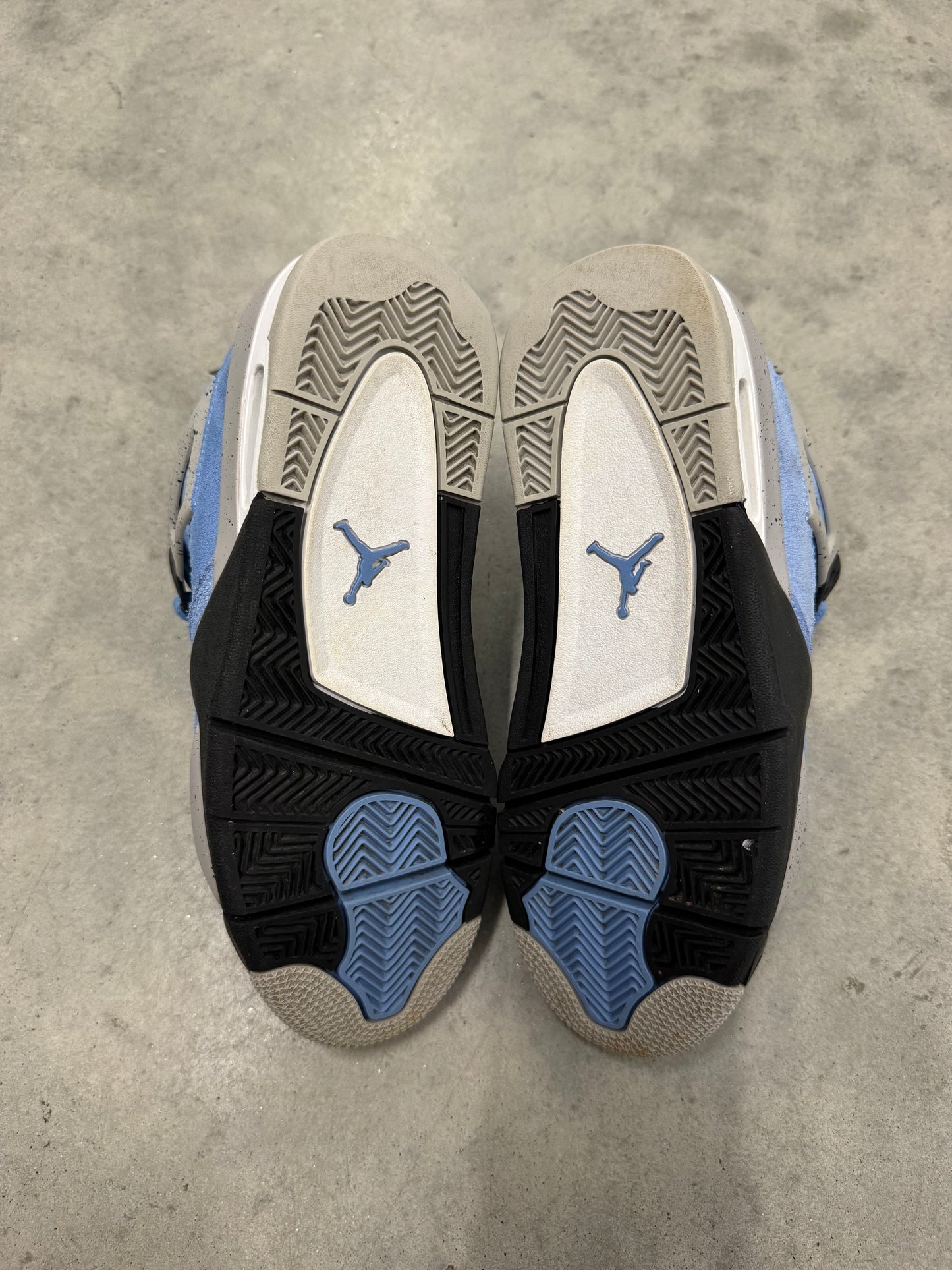 JORDAN 4 “ University Blue “