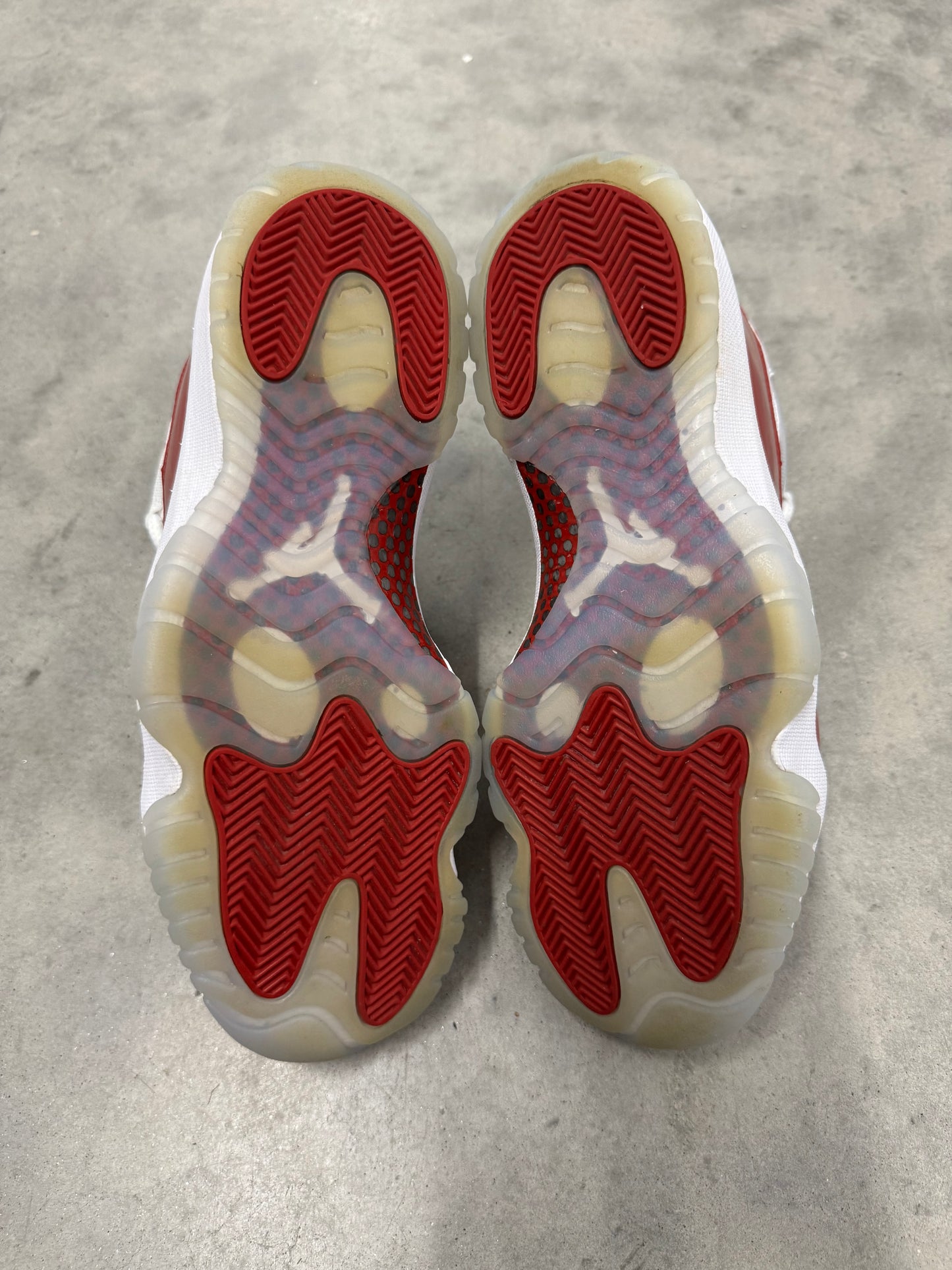 JORDAN 11 “ Cherry “