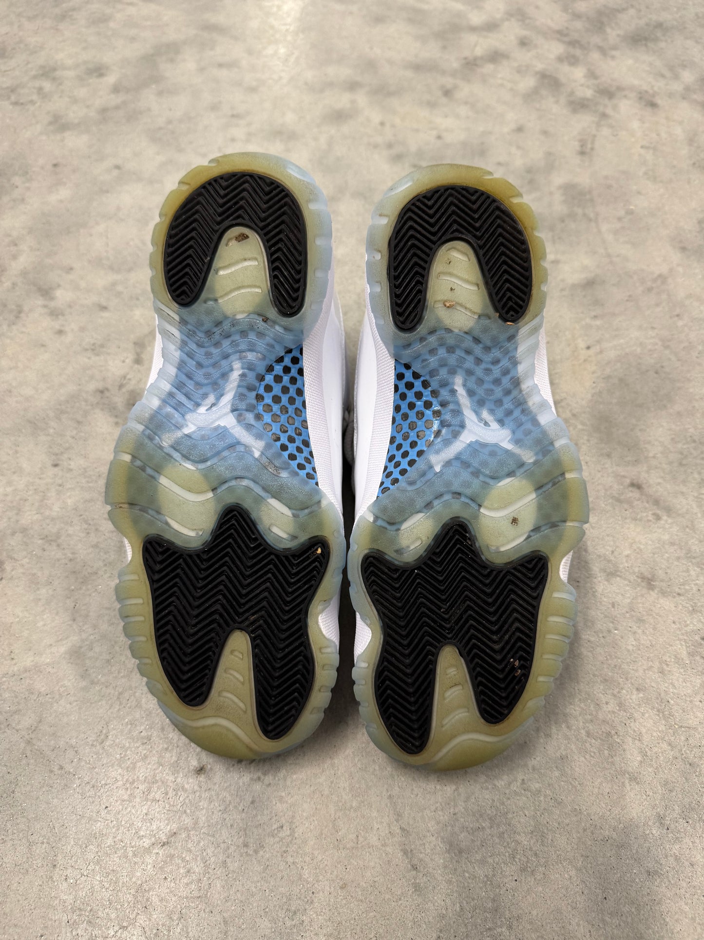 JORDAN 11 “ Legend Blue “