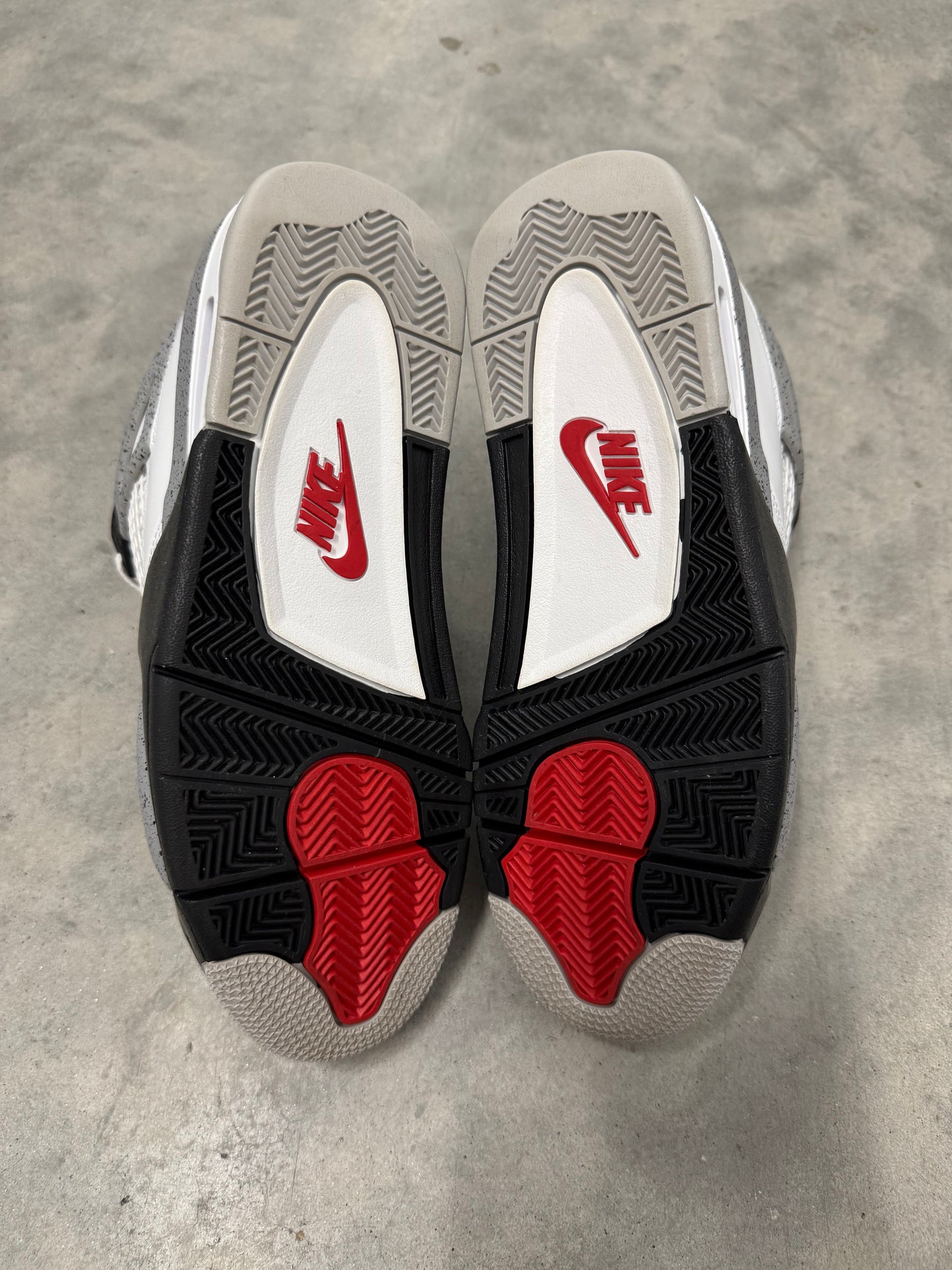 JORDAN 4 “ White Cement “ ( 2025 )