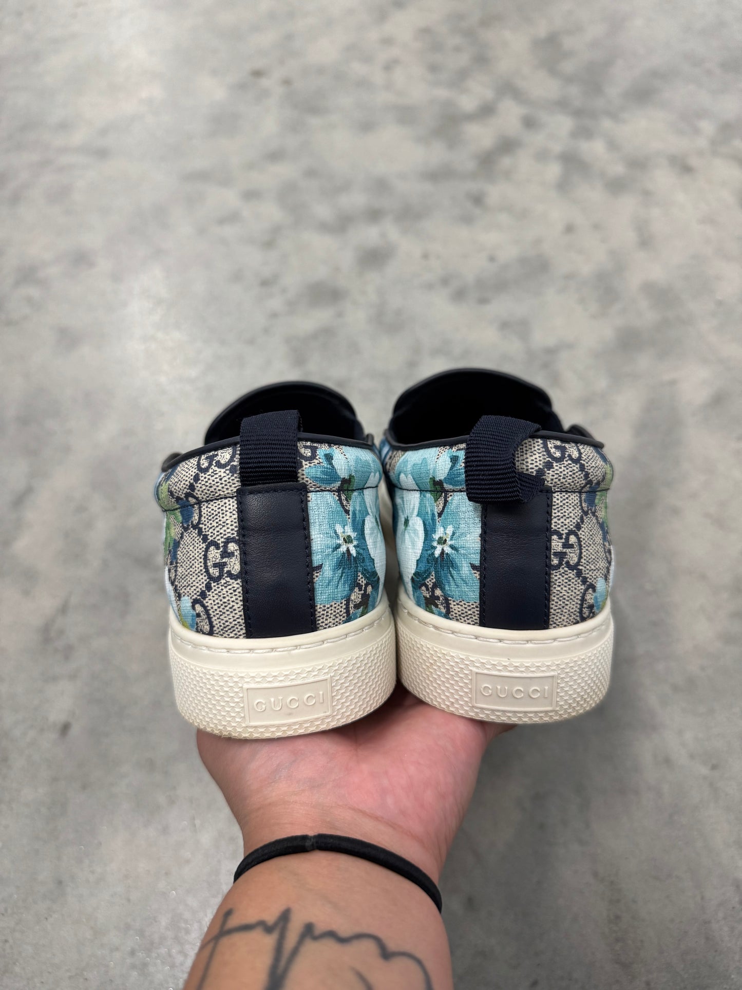 GUCCI GG SUPREME CANVAS SLIP ON “ Blue Foral “
