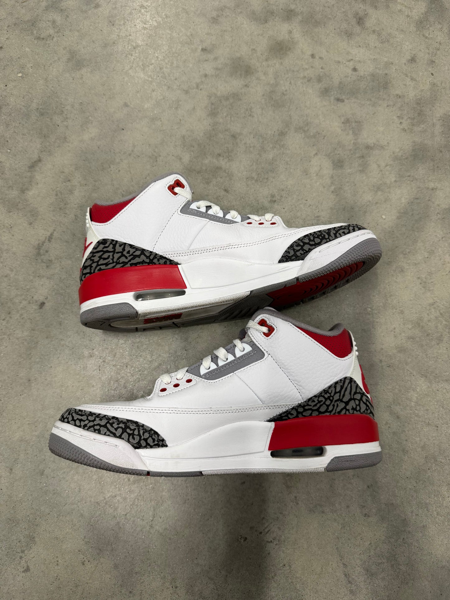 JORDAN 3 “ Fire Red “