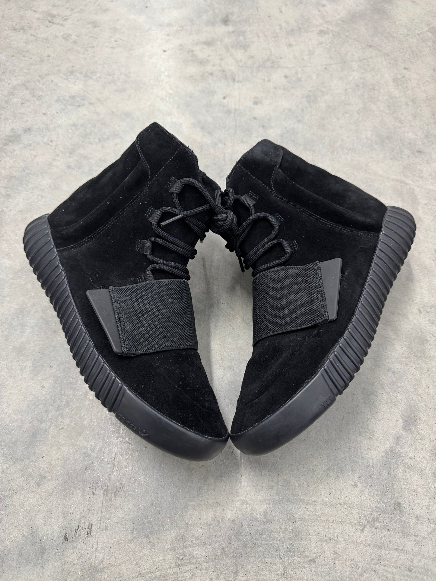 YEEZY 750 “ Triple Black “