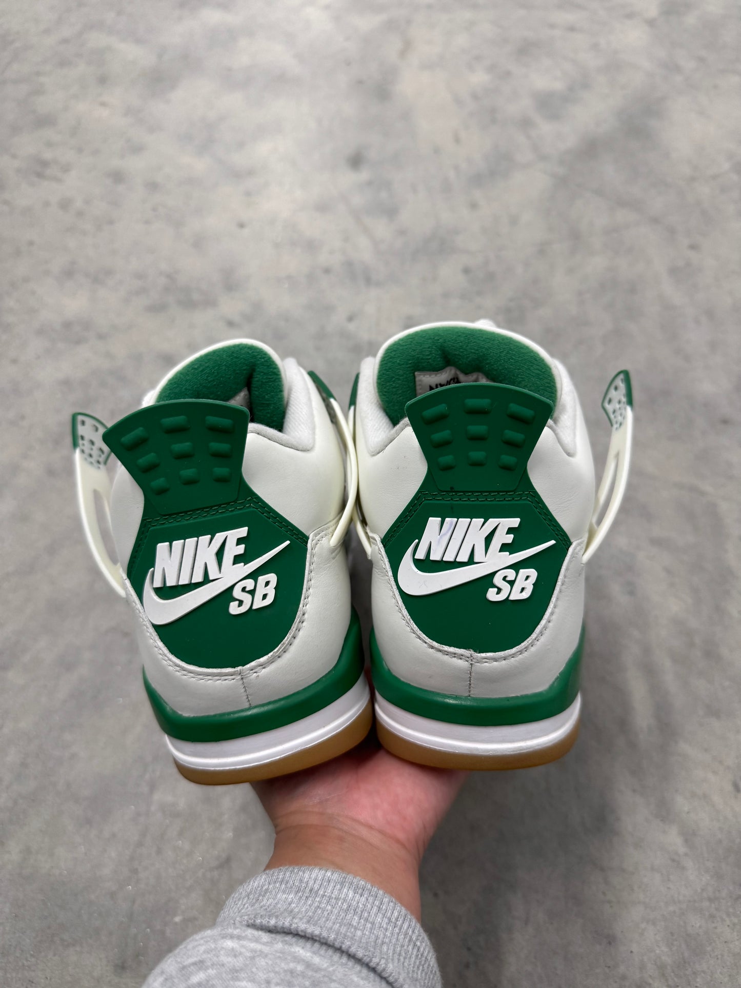 NIKE SB JORDAN 4 “ Pine Green “