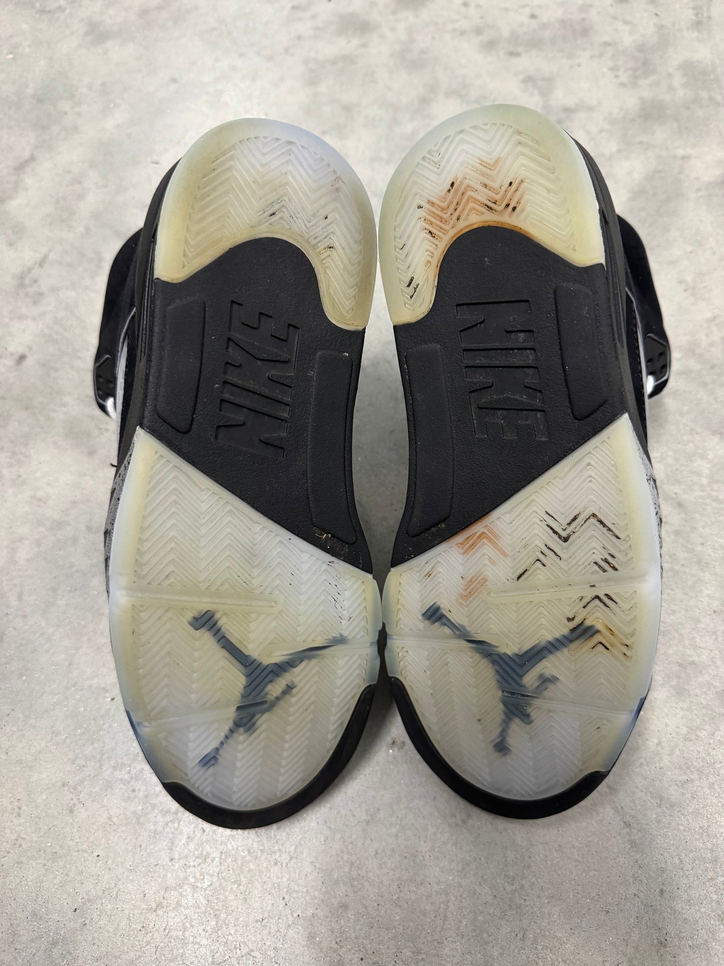 JORDAN 5 “ Black Metallic Reimagined “
