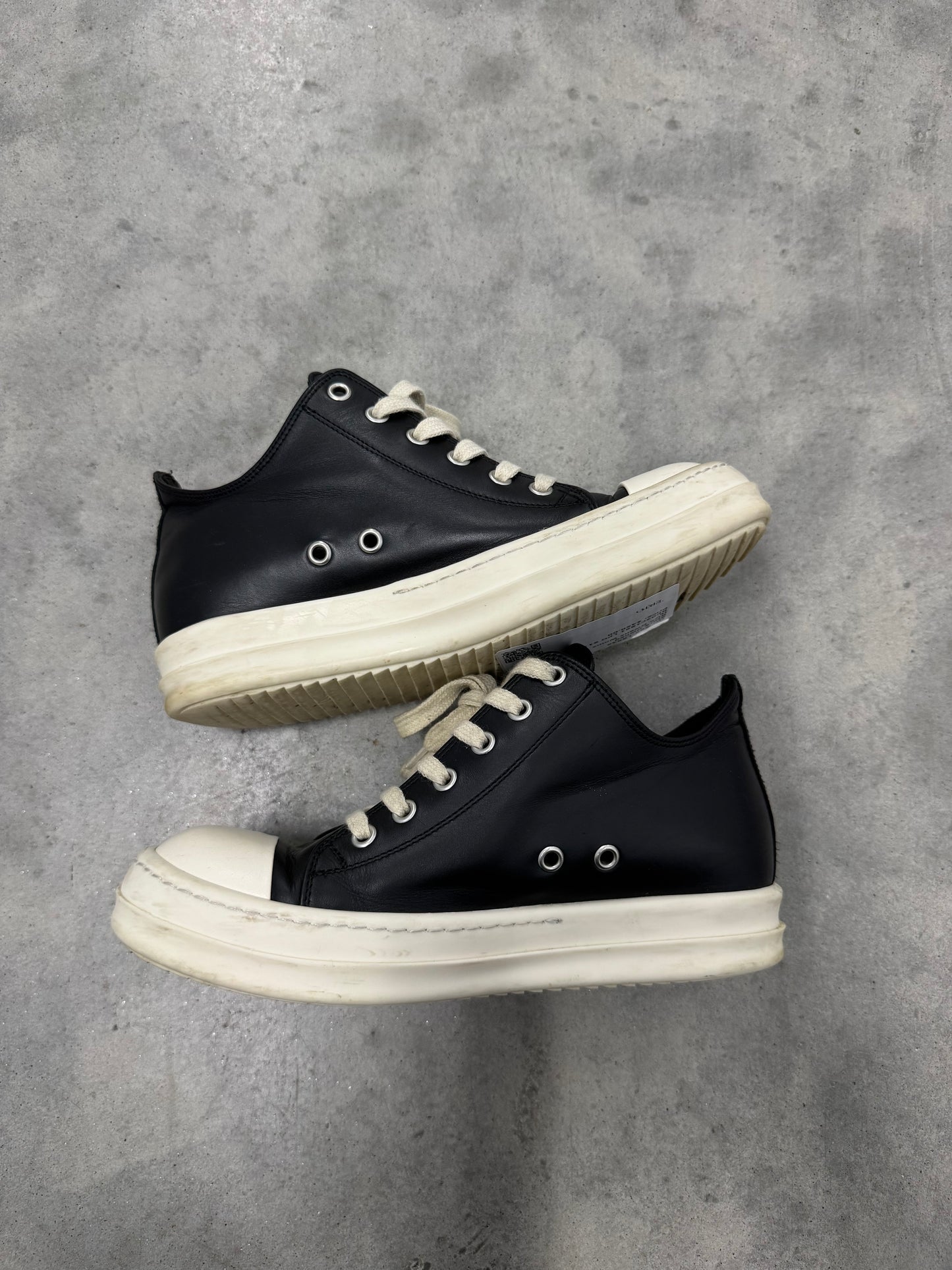 RICK OWENS LUXOR LOW “ Black Milk “