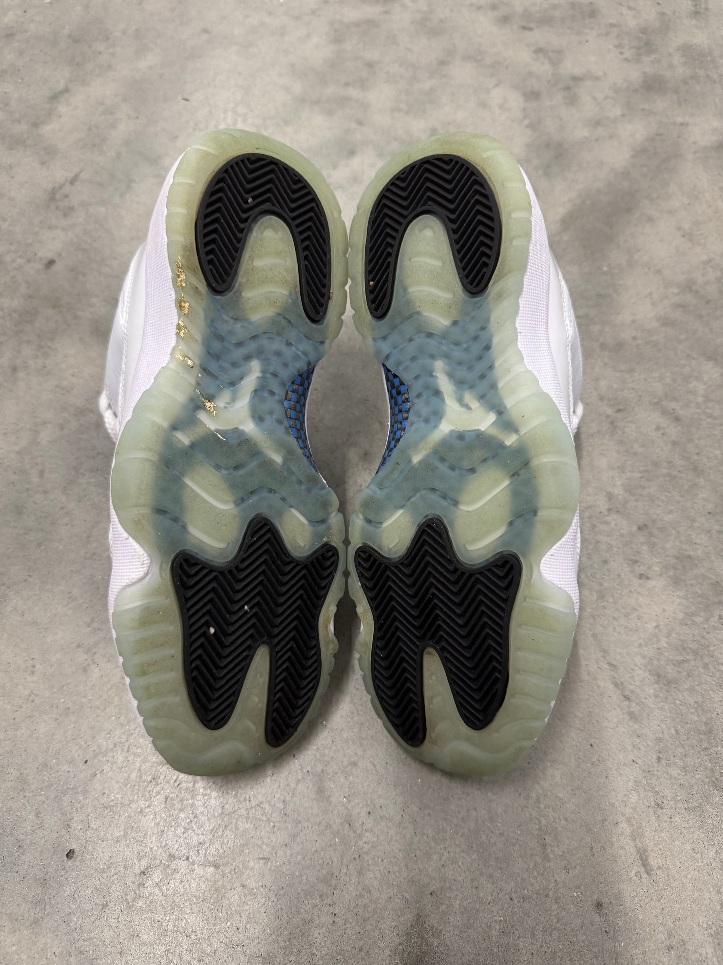 JORDAN 11 LOW “ Legend Blue “