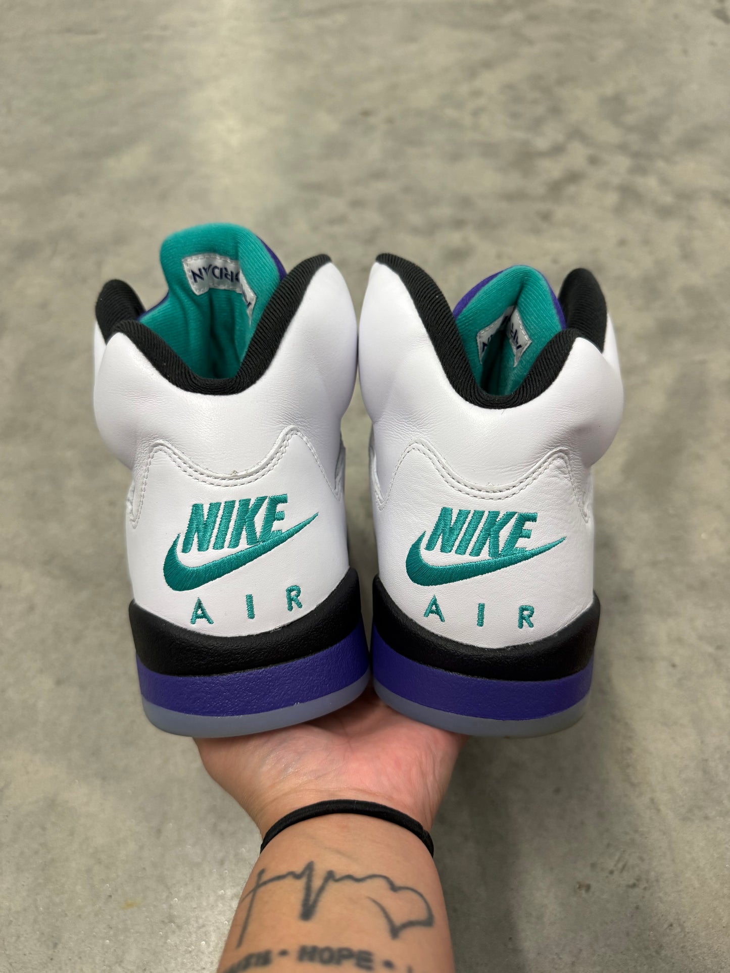 JORDAN 5 “ Grape “