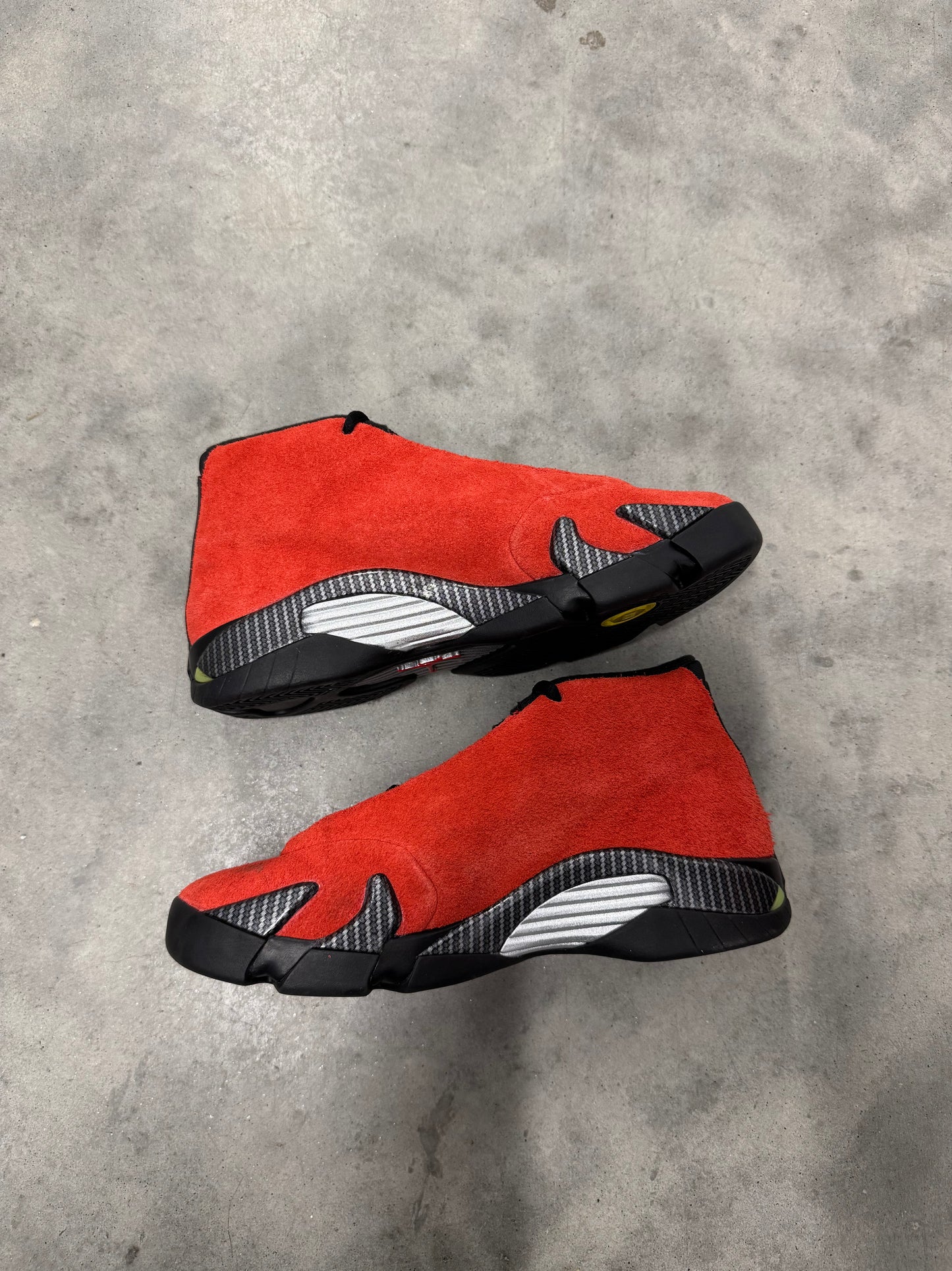 JORDAN 14 “ Ferrari “