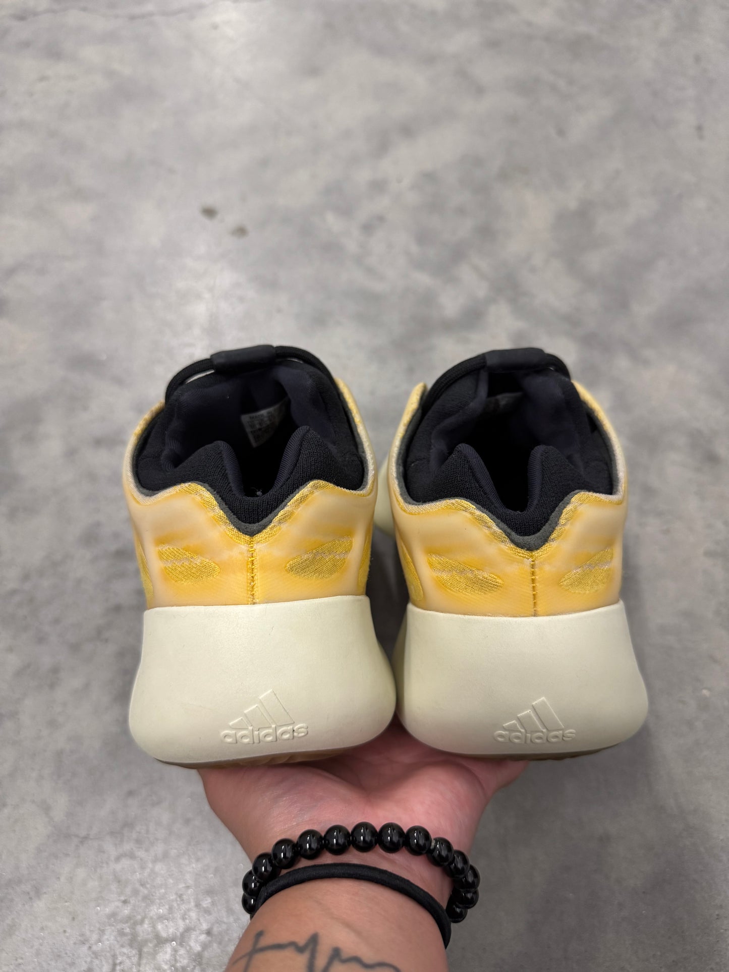 YEEZY 700 V3 “ Mono Safflower “