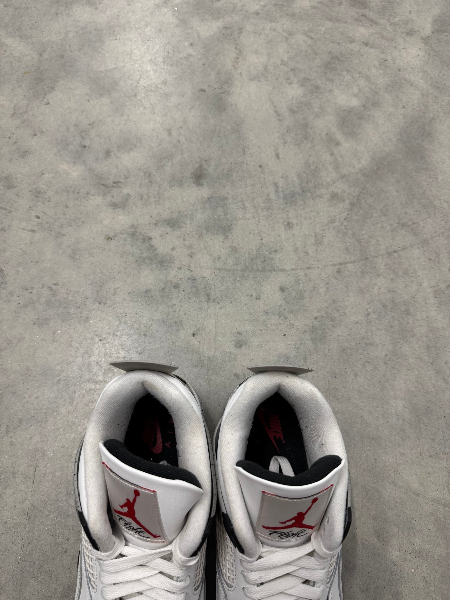 JORDAN 4 “ White Cement “