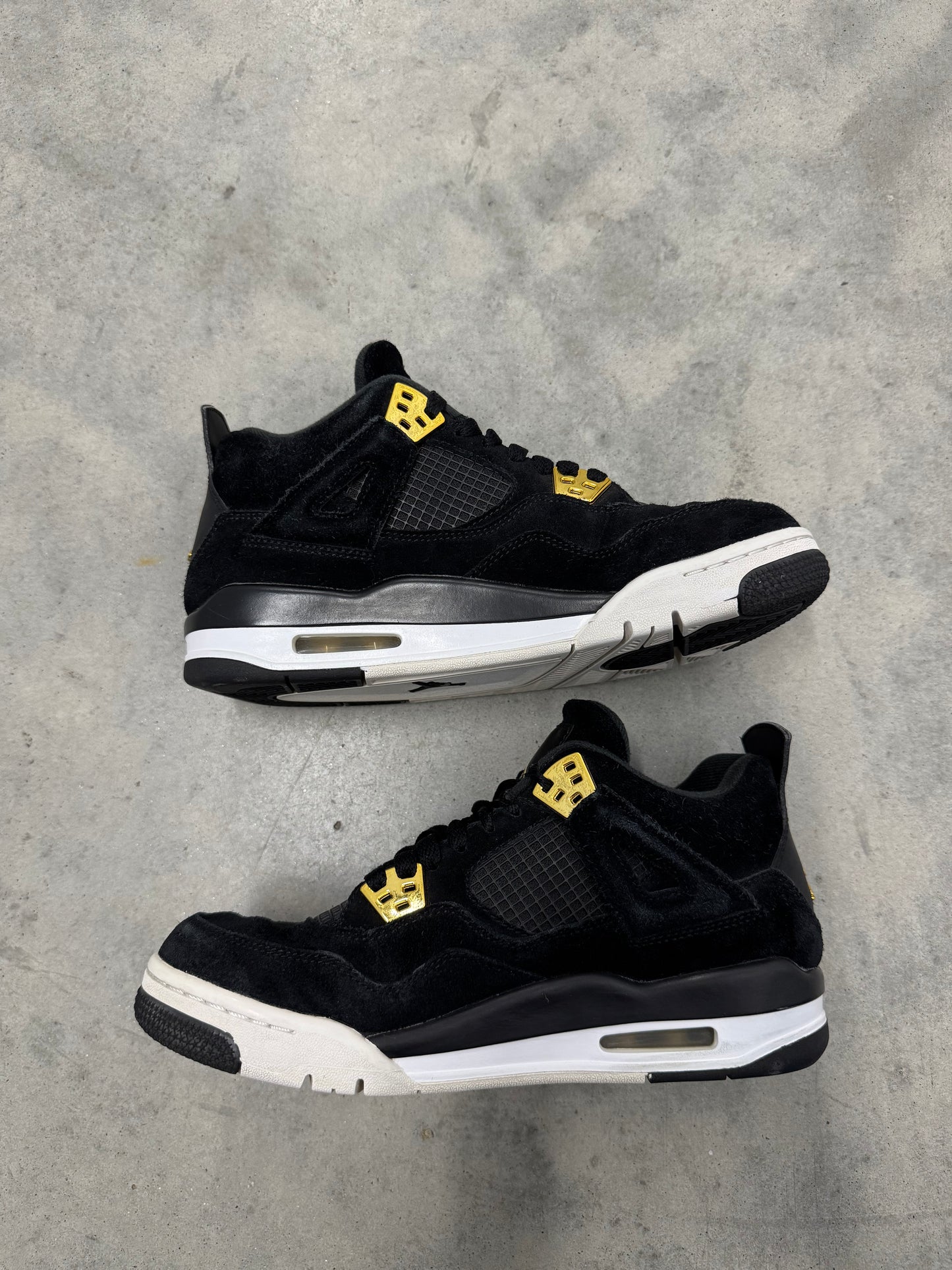 JORDAN 4 “ Royalty “