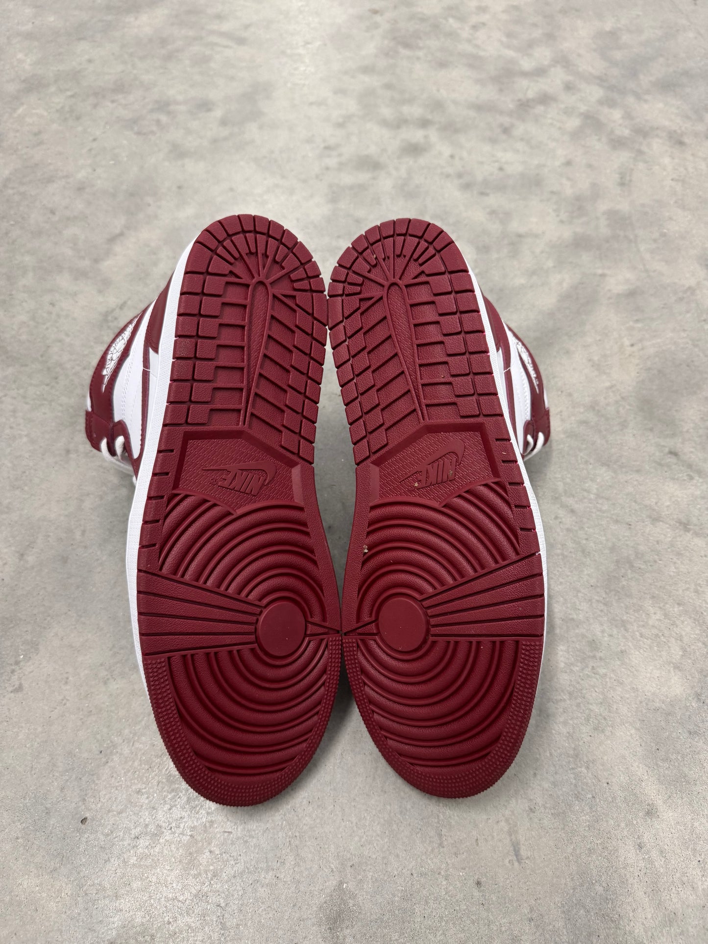 JORDAN 1 “ Artisanal Red “