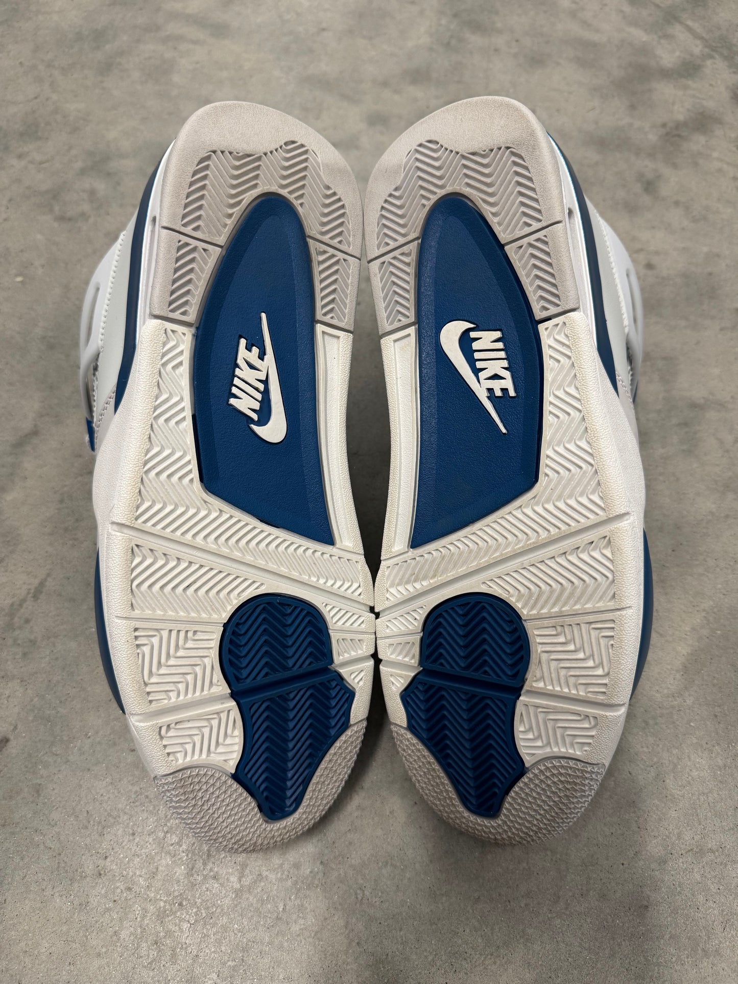 JORDAN 4 “ Military Blue “