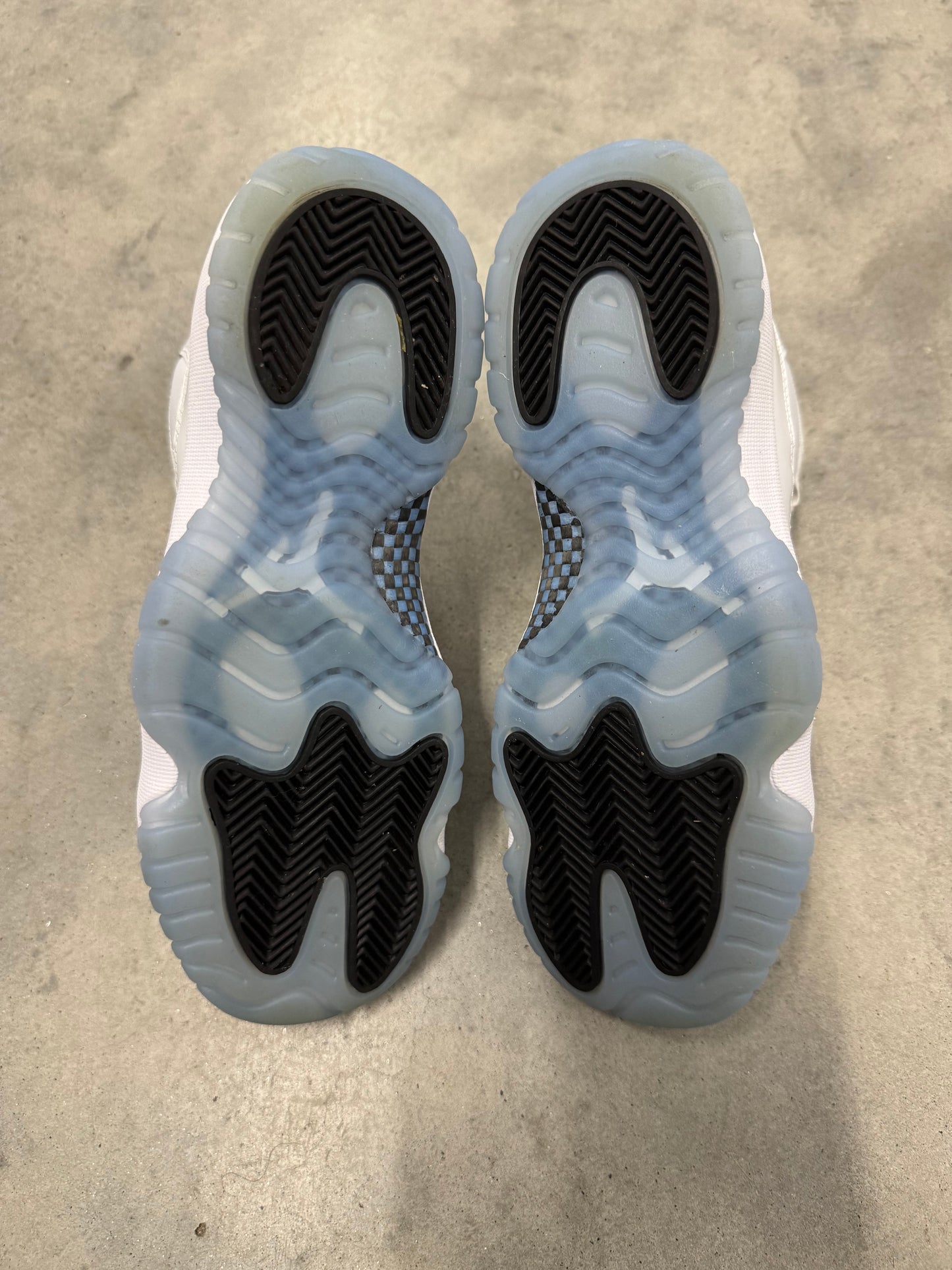 JORDAN 11 “ Legend Blue “