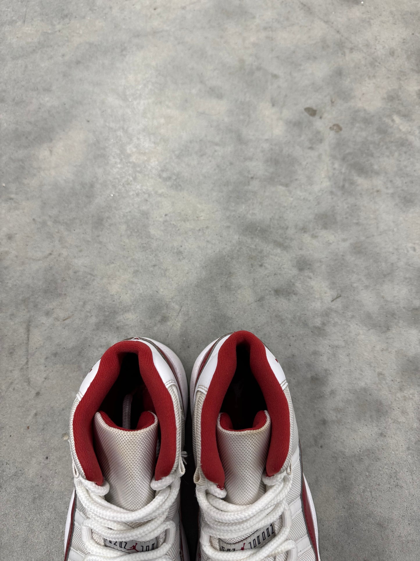 JORDAN 11 “ Cherry “