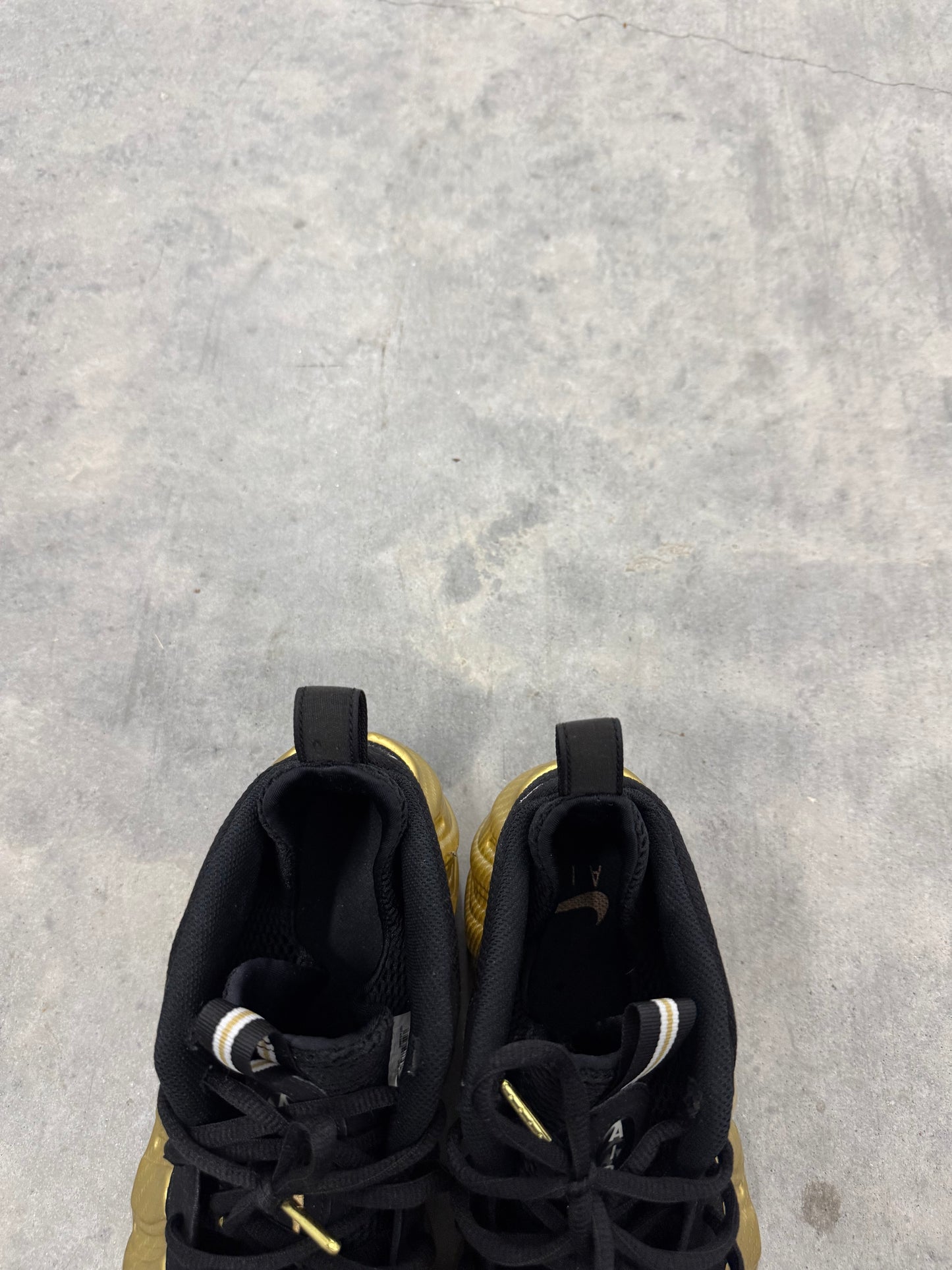 AIR FOAMPOSITE PRO “ Metallic Gold “
