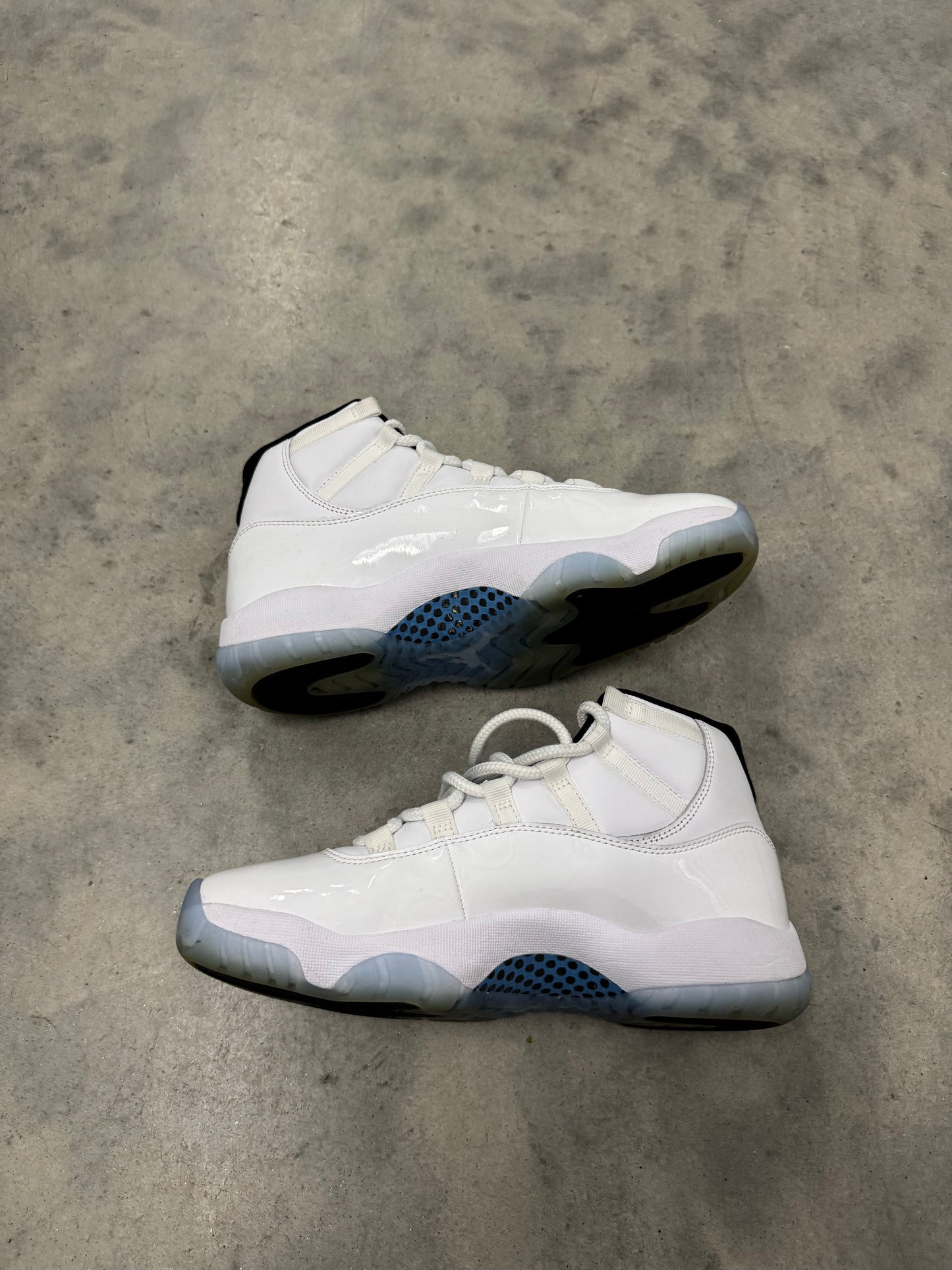 JORDAN 11 “ Legend Blue “
