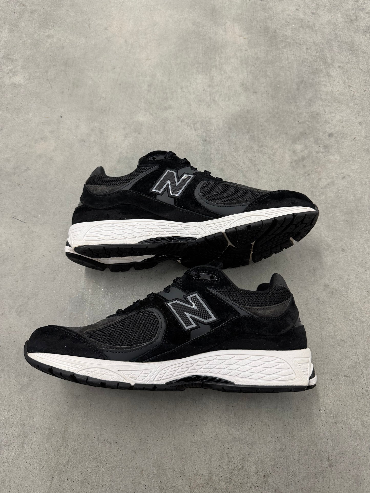 NEW BALANCE 2002R “ Black Gunmetal “