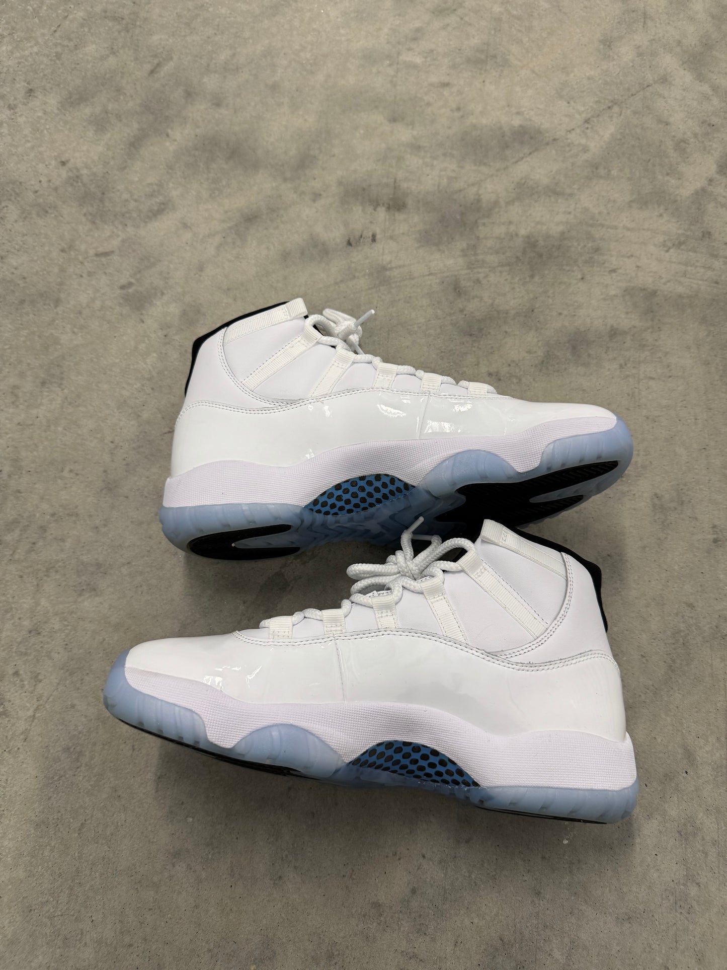 JORDAN 11 “ Legend Blue “
