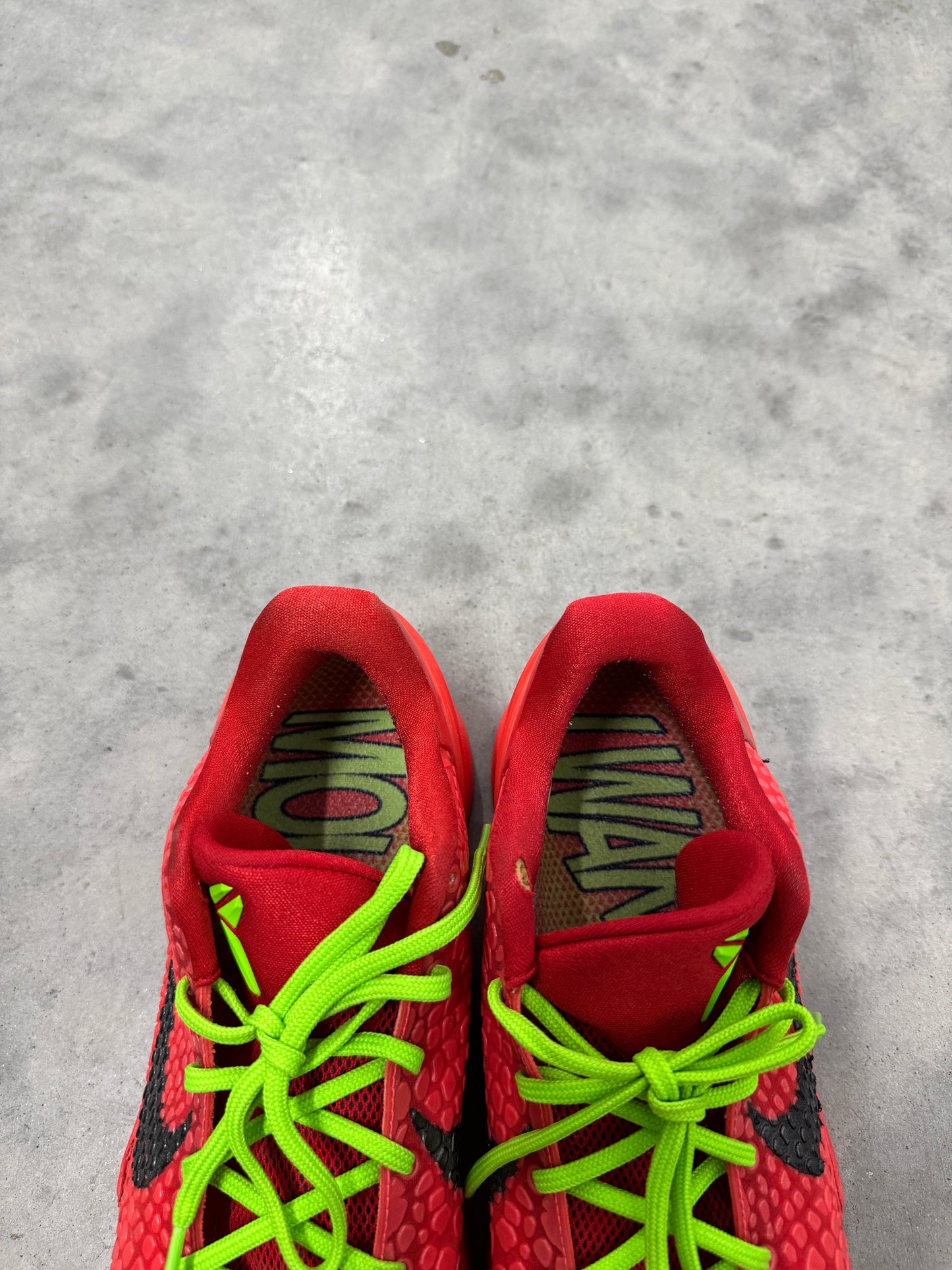 ZOOM KOBE VI PROTRO “ Reverse Grinch “