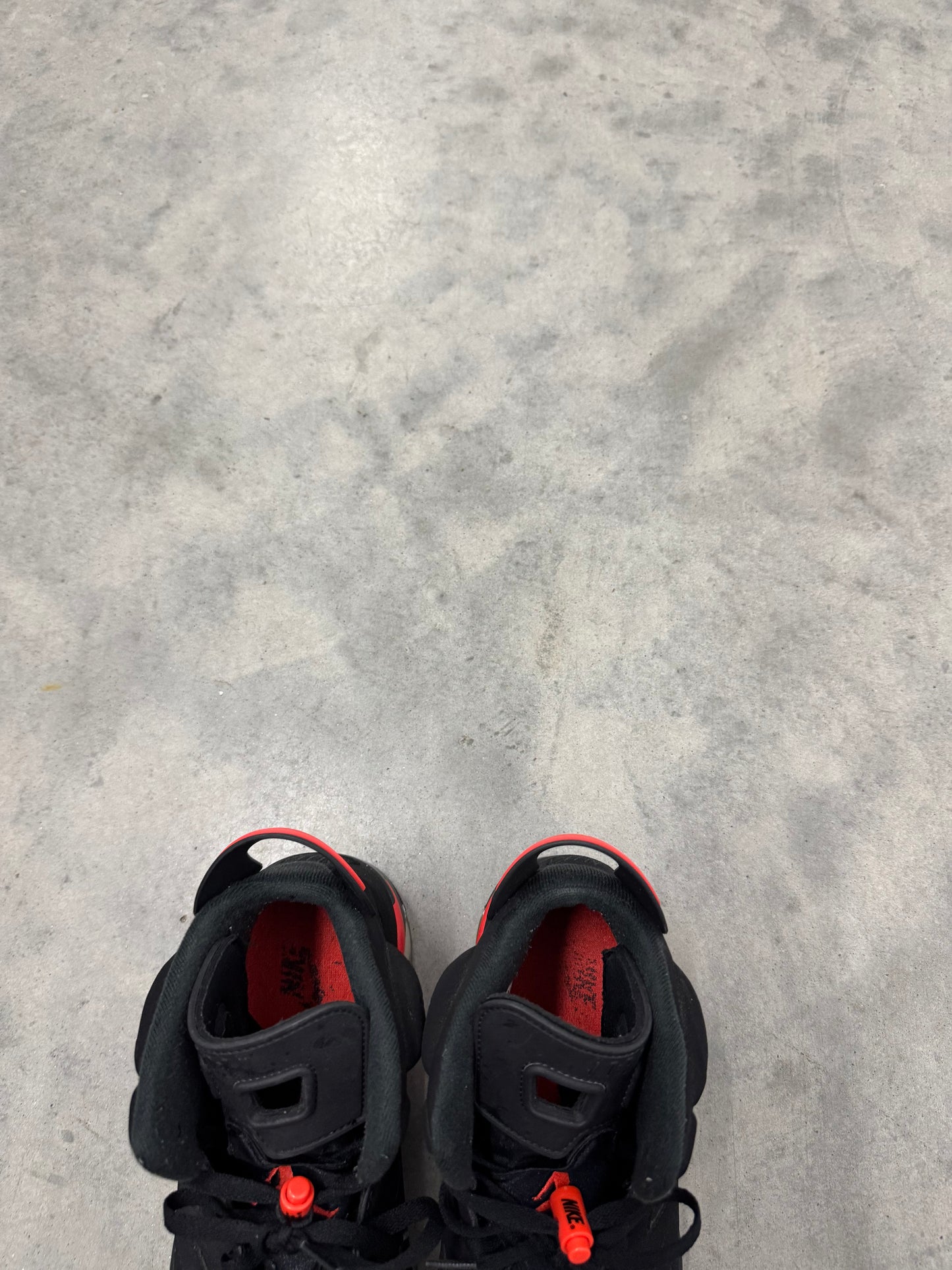 JORDAN 6 “ Infrared “