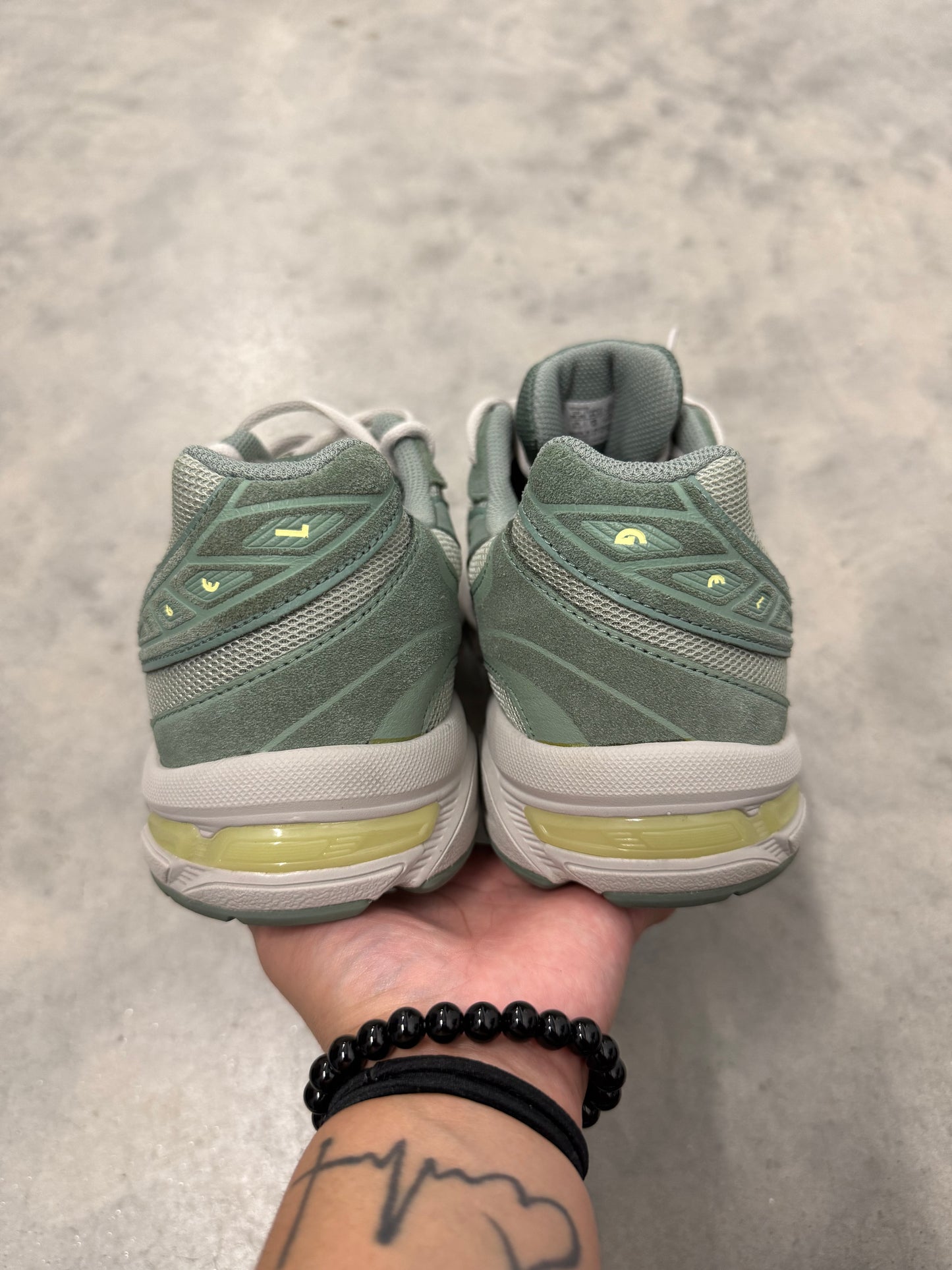 ASICS GEL-1130 “ Olive Grey Ivy “
