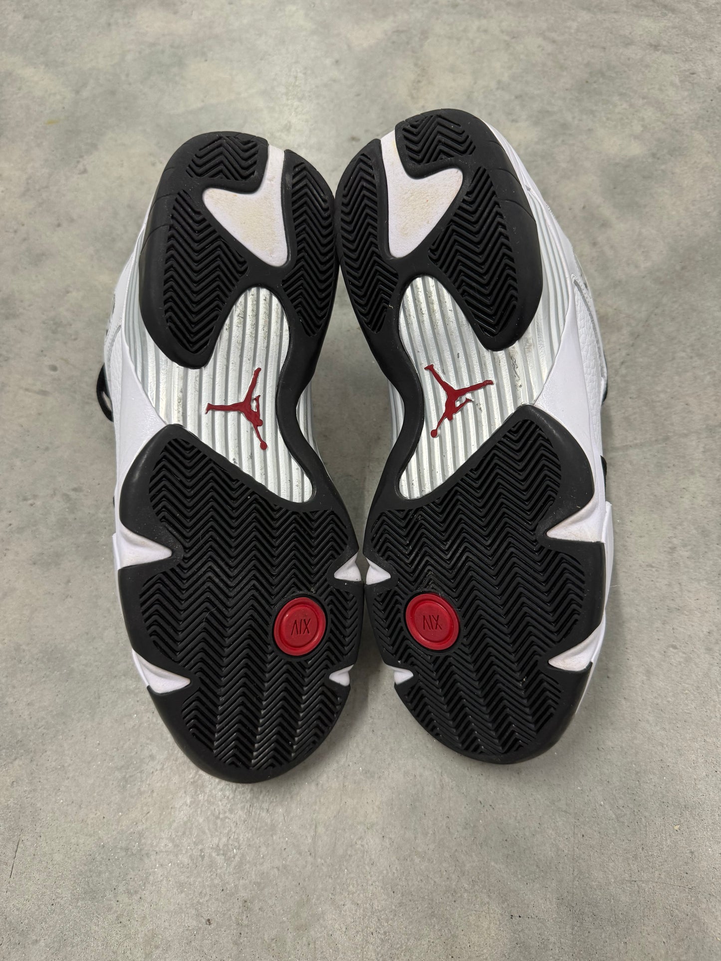 JORDAN 14 “ Black Toe “