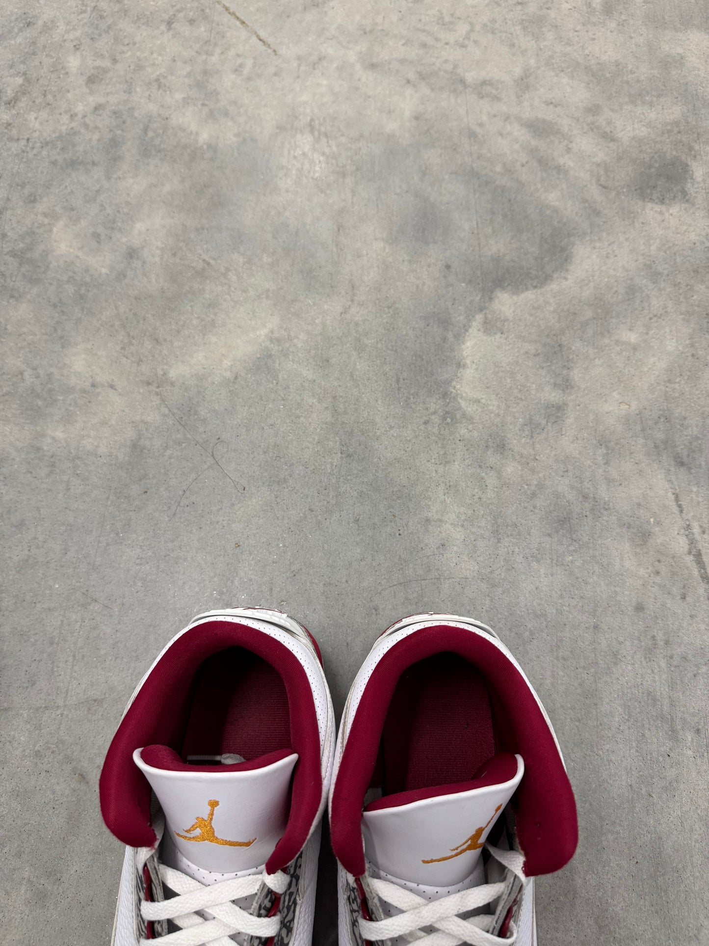 JORDAN 3 “ Cardinal Red “