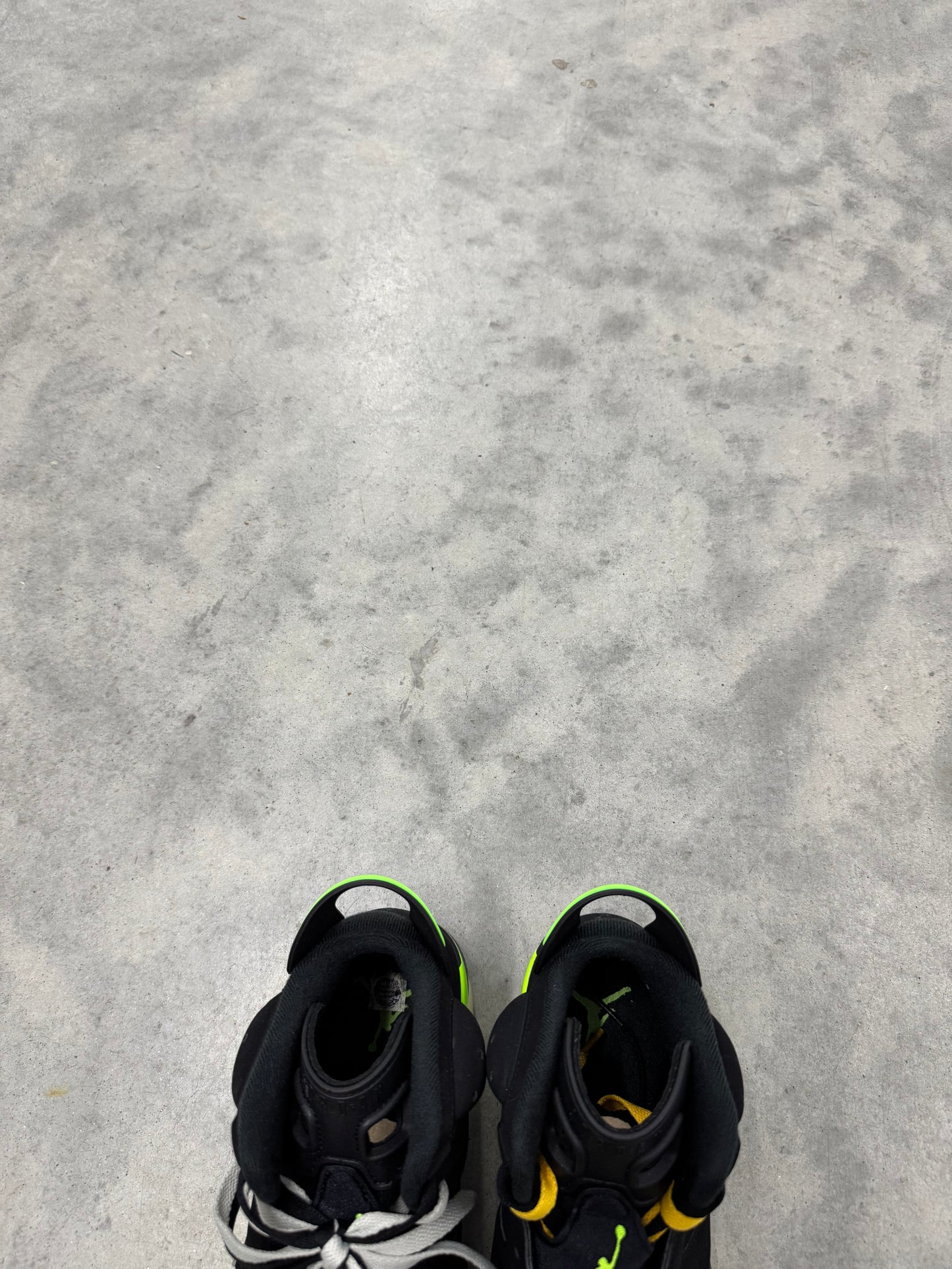 JORDAN 6 “ Electric Green “