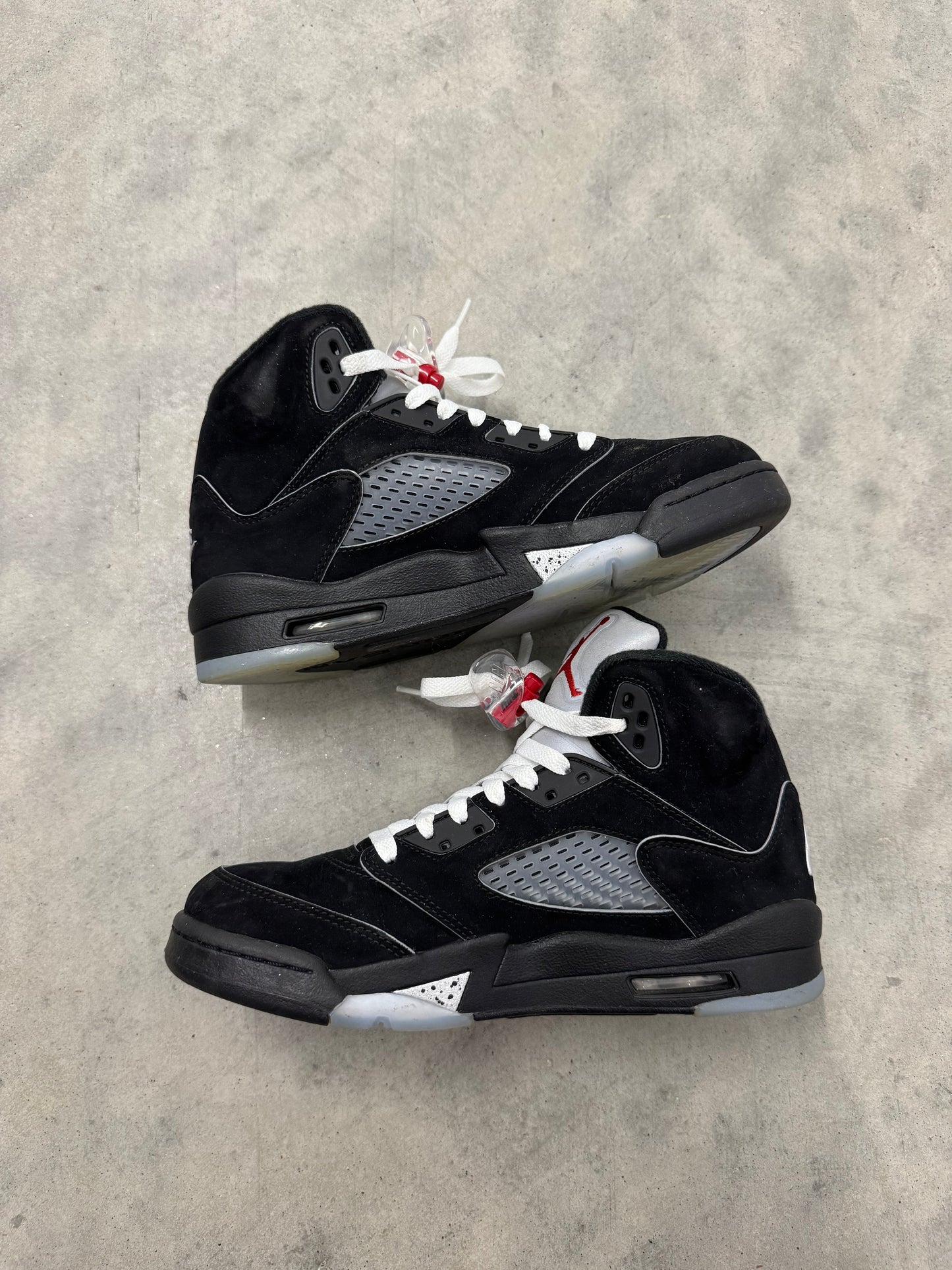 JORDAN 5 “ Black Metallic Reimagined “