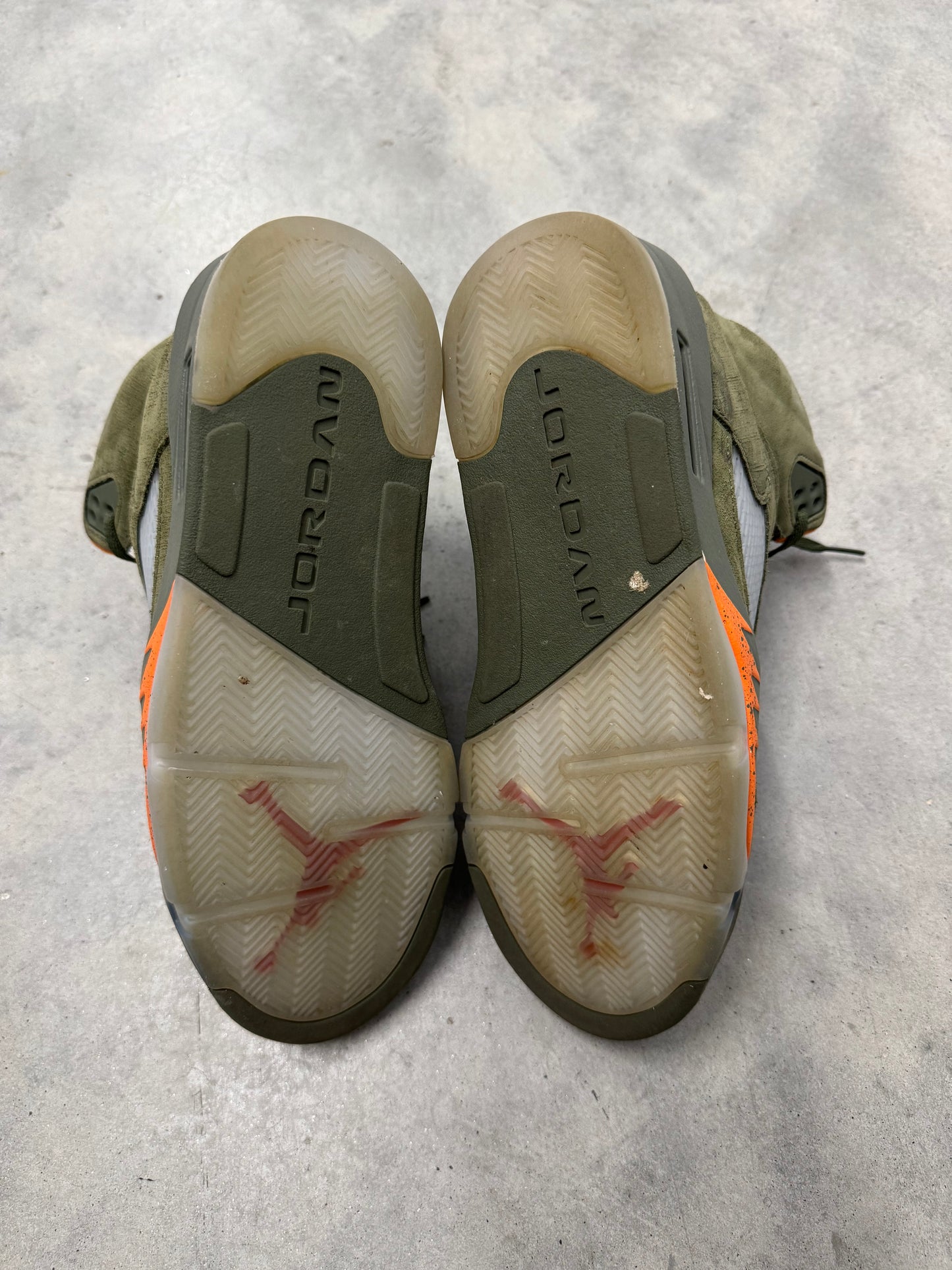 JORDAN 5 “ Olive “