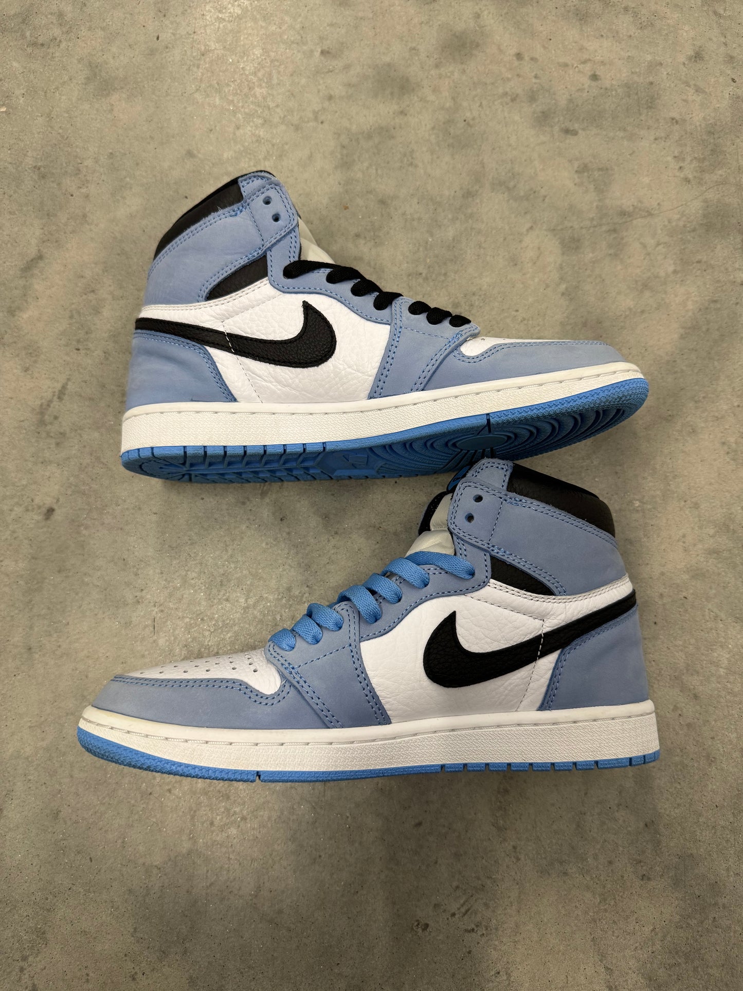 JORDAN 1 “ University Blue “