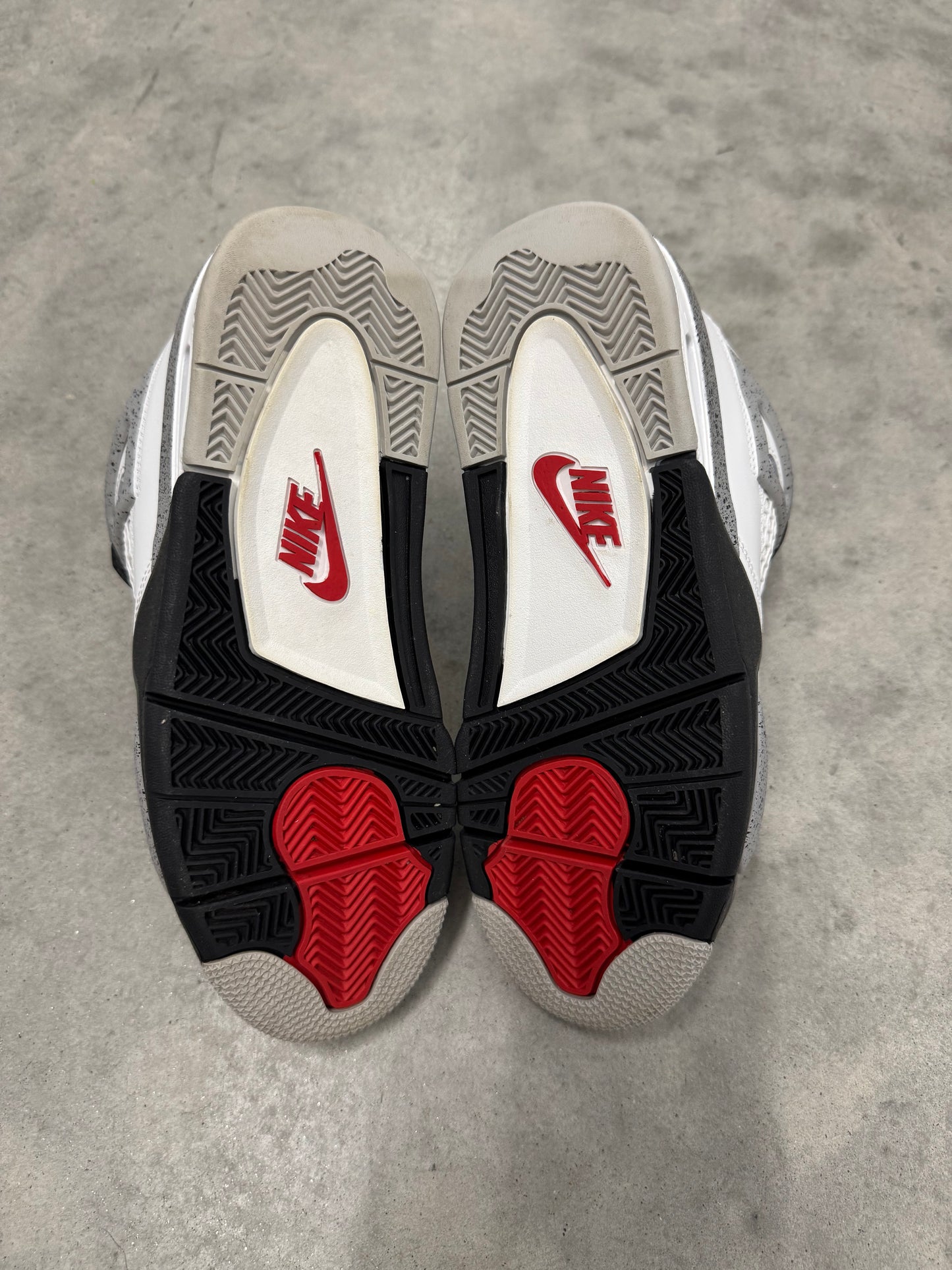 JORDAN 4 “ White Cement “ ( 2025 )