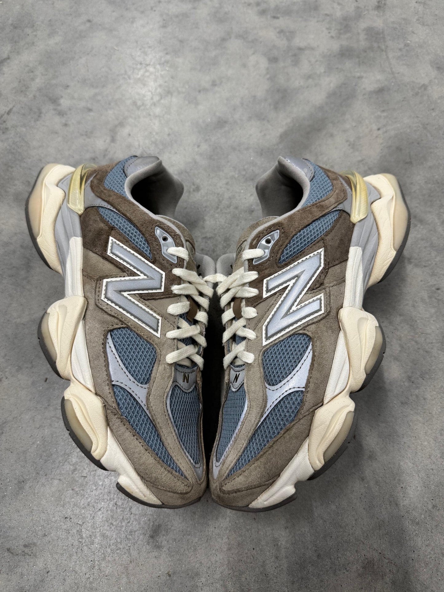NEW BALANCE 9060 “ Cherry Blossom Pack - Mushroom “