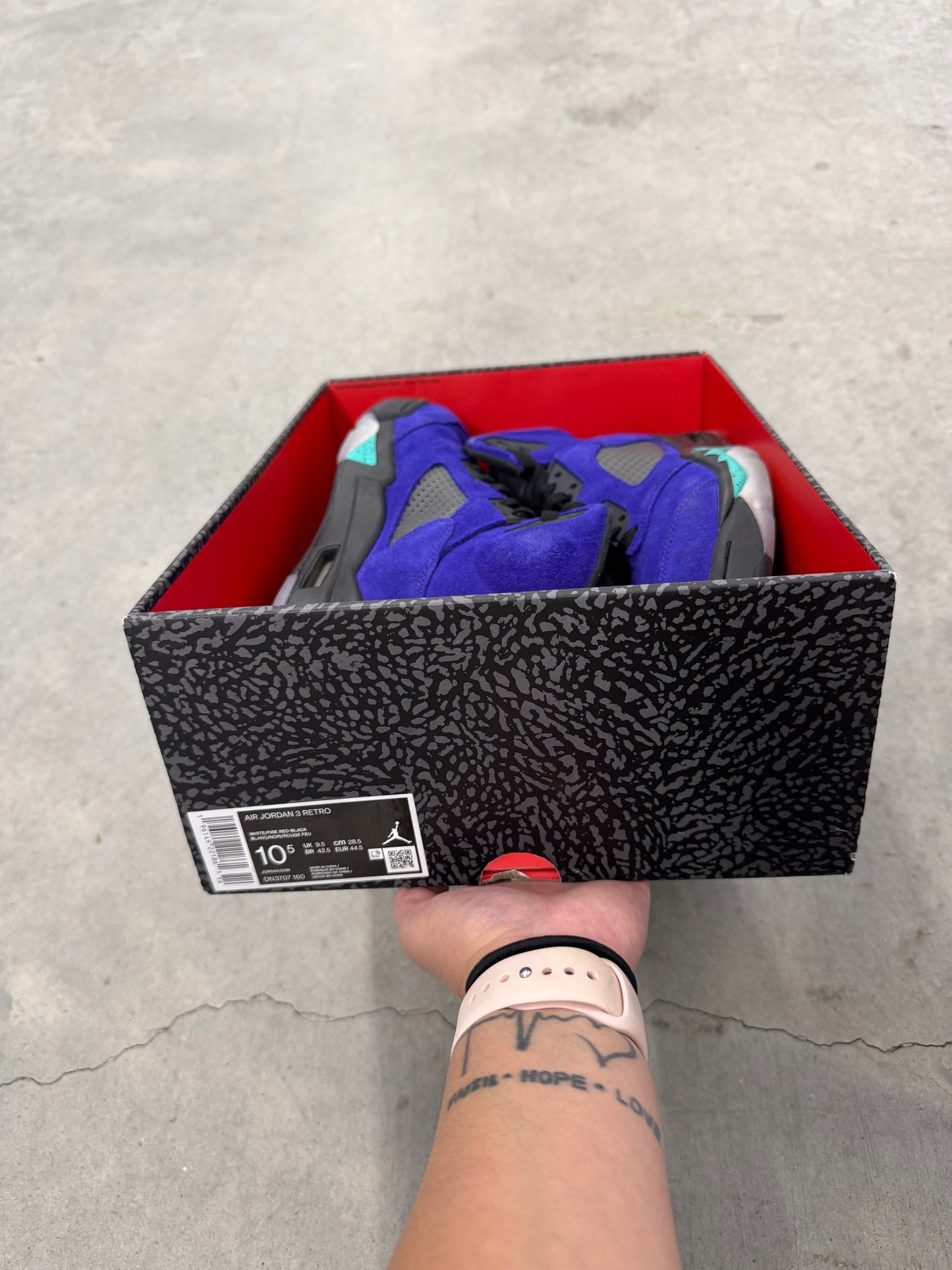 JORDAN 5 “ Alternate Grape “