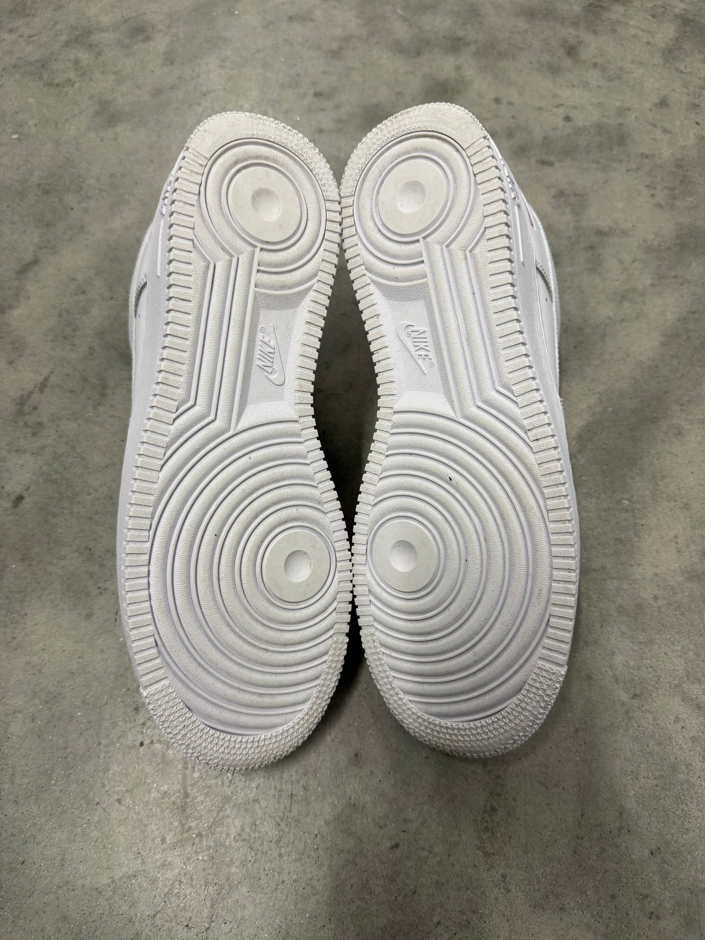 AIR FORCE SUPREME LOW “ Box-Logo White “
