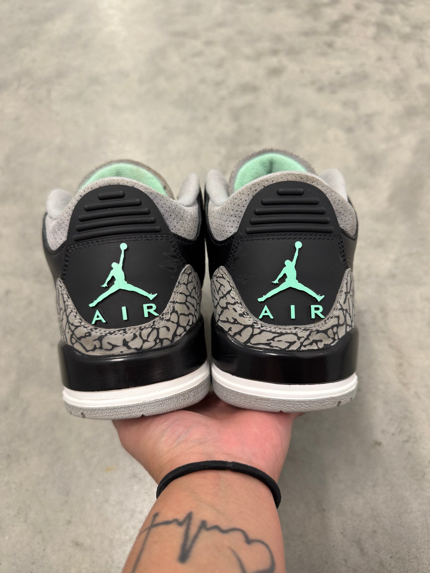 JORDAN 3 “ Green Glow “