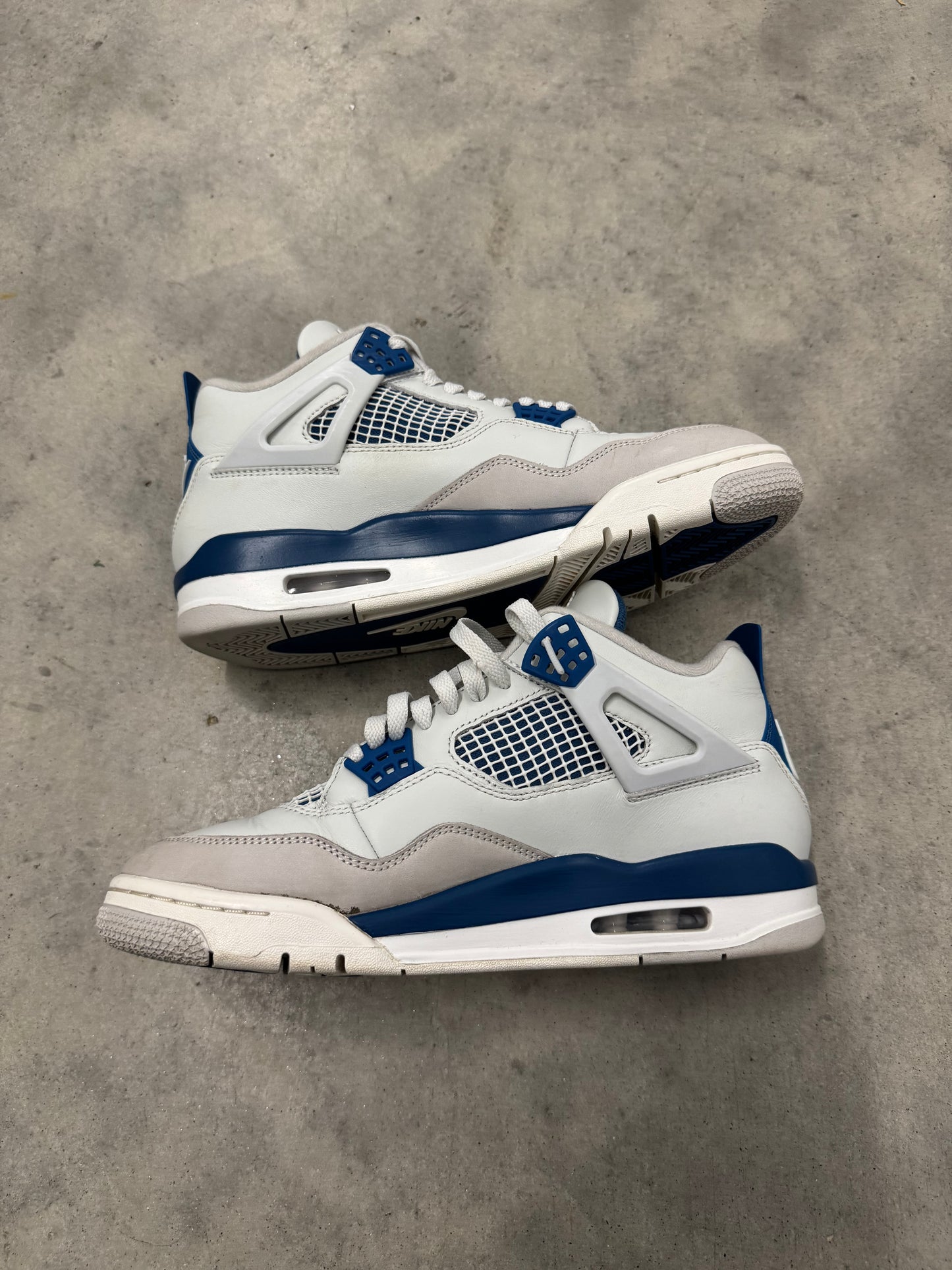JORDAN 4 “ Military Blue “