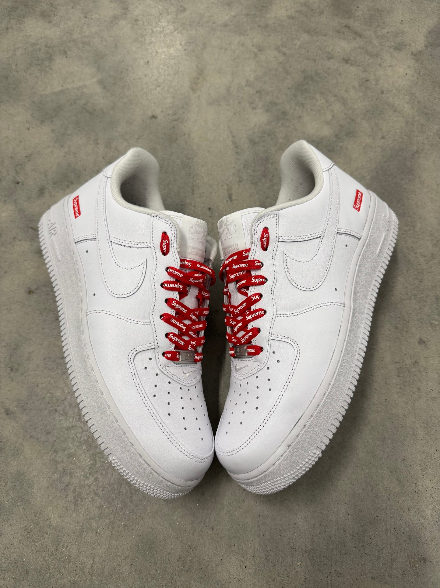 AIR FORCE SUPREME LOW “ Box-Logo White “