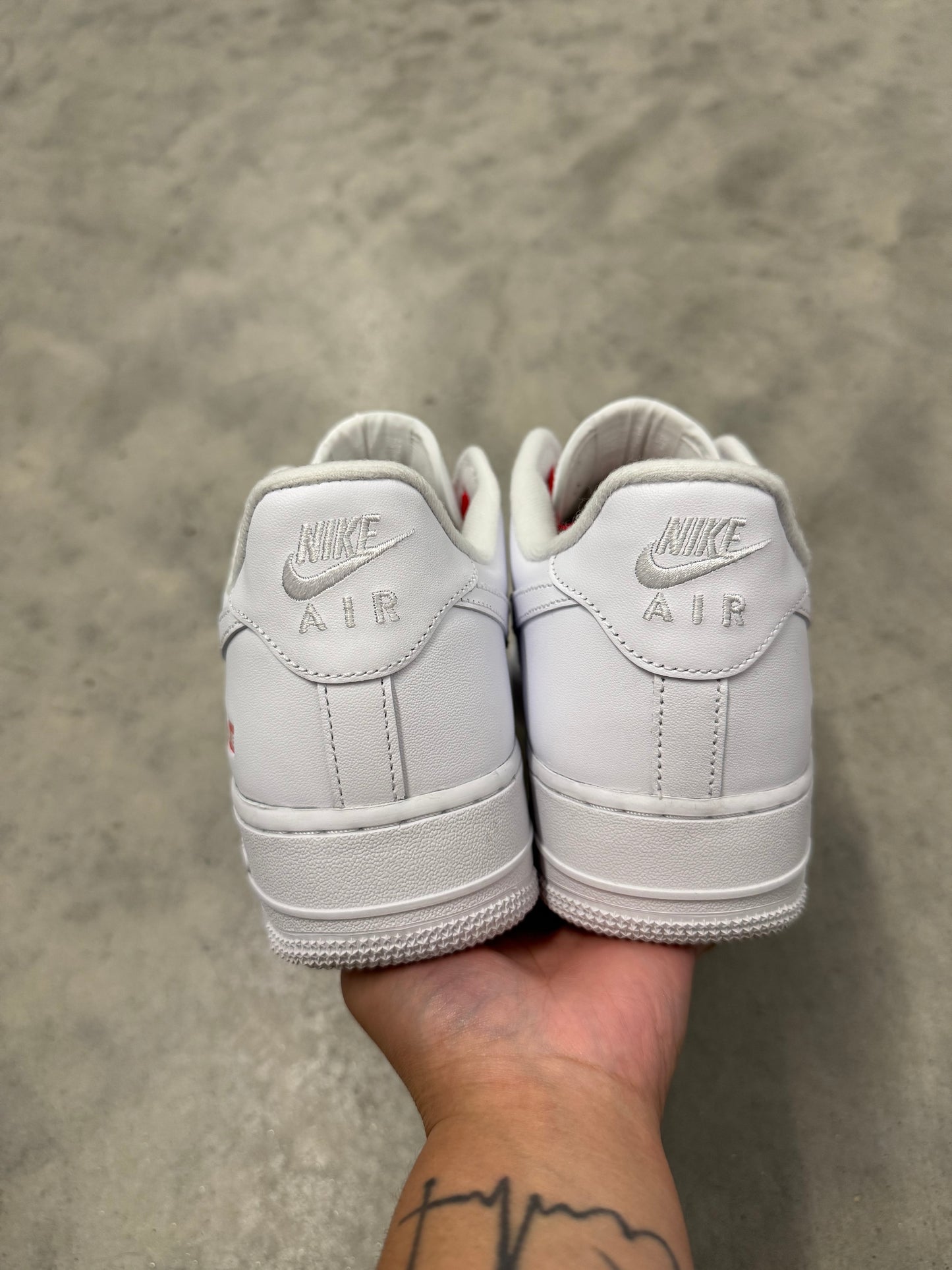 AIR FORCE SUPREME LOW “ Box-Logo White “